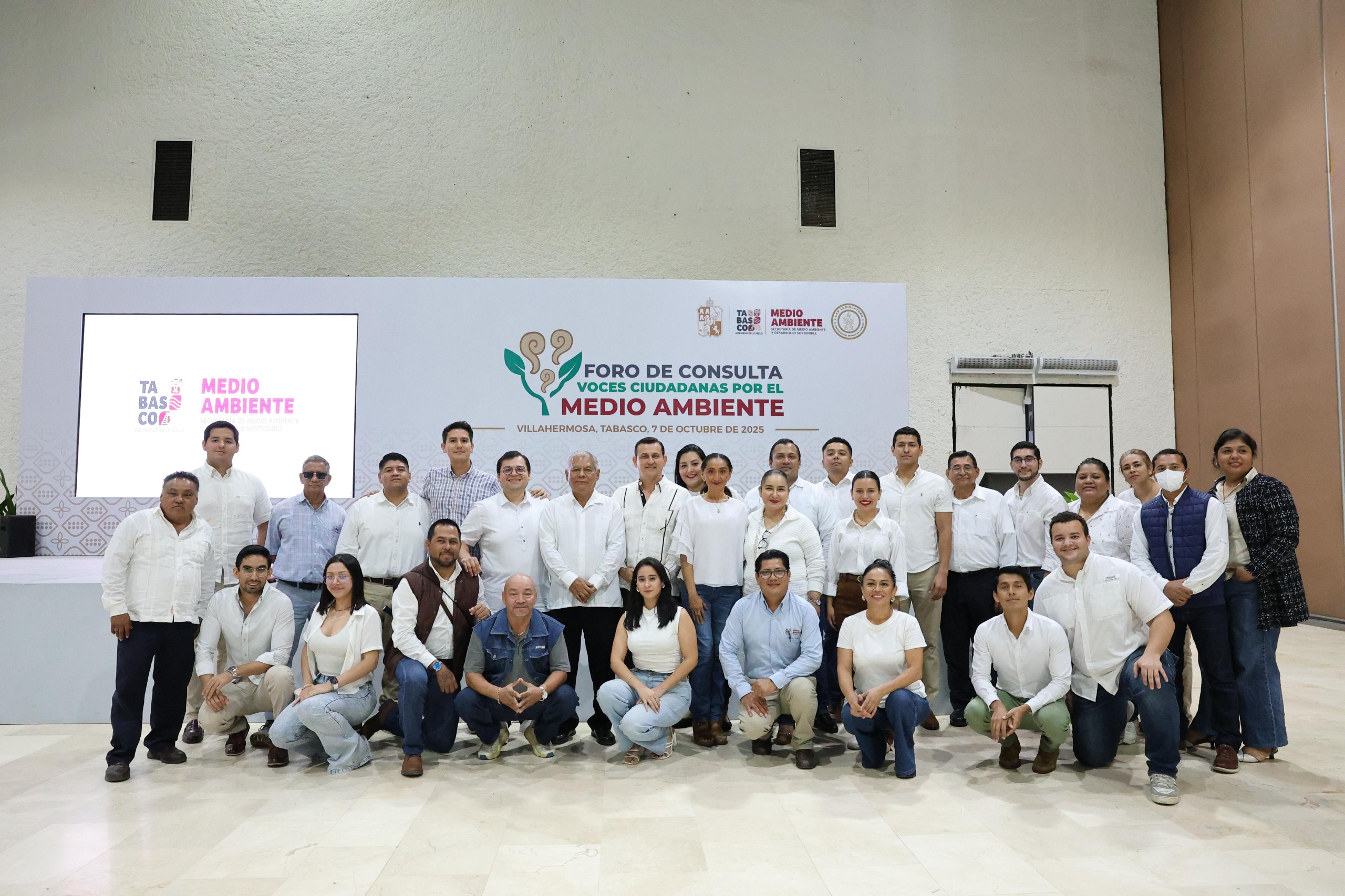 Presentan ciudadanos, academia y sectores público y privado 252 propuestas para modernizar marco jurídico en materia ambiental.