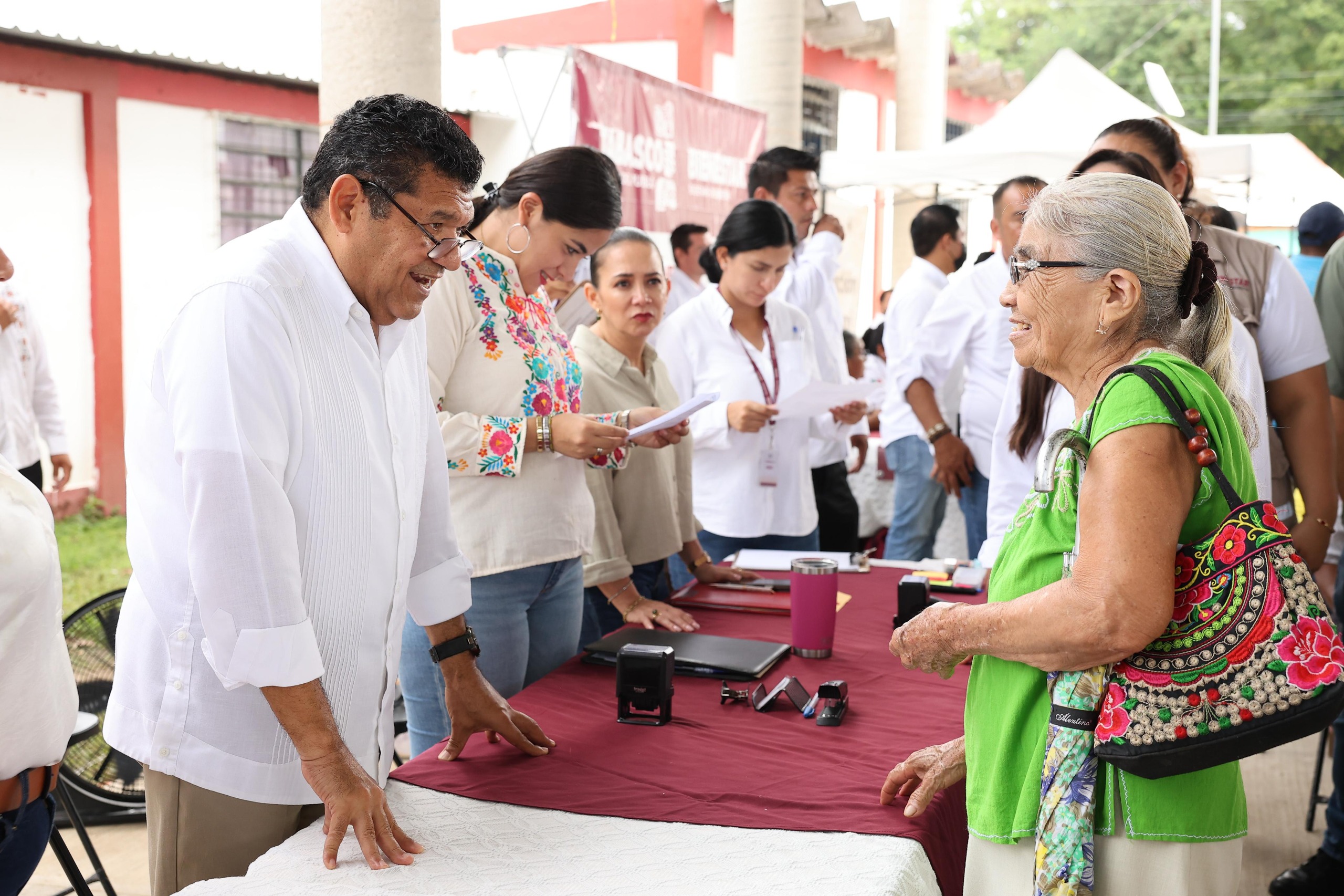 Llegan Jornadas de Atención al Poblado Usumacinta; este año se invierten más de 127 mdp para el bienestar de las y los tenosiquenses, informa Javier May.