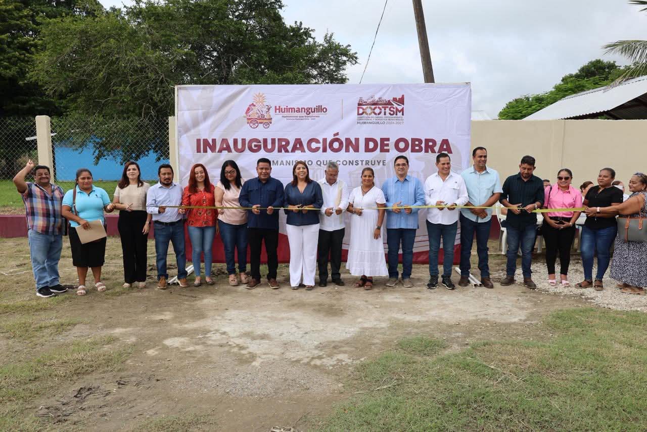 Inaugura Mari Luz Velázquez Jiménez nuevo desayunador en la Primaria Pedro C. Colorado del poblado C-26.
