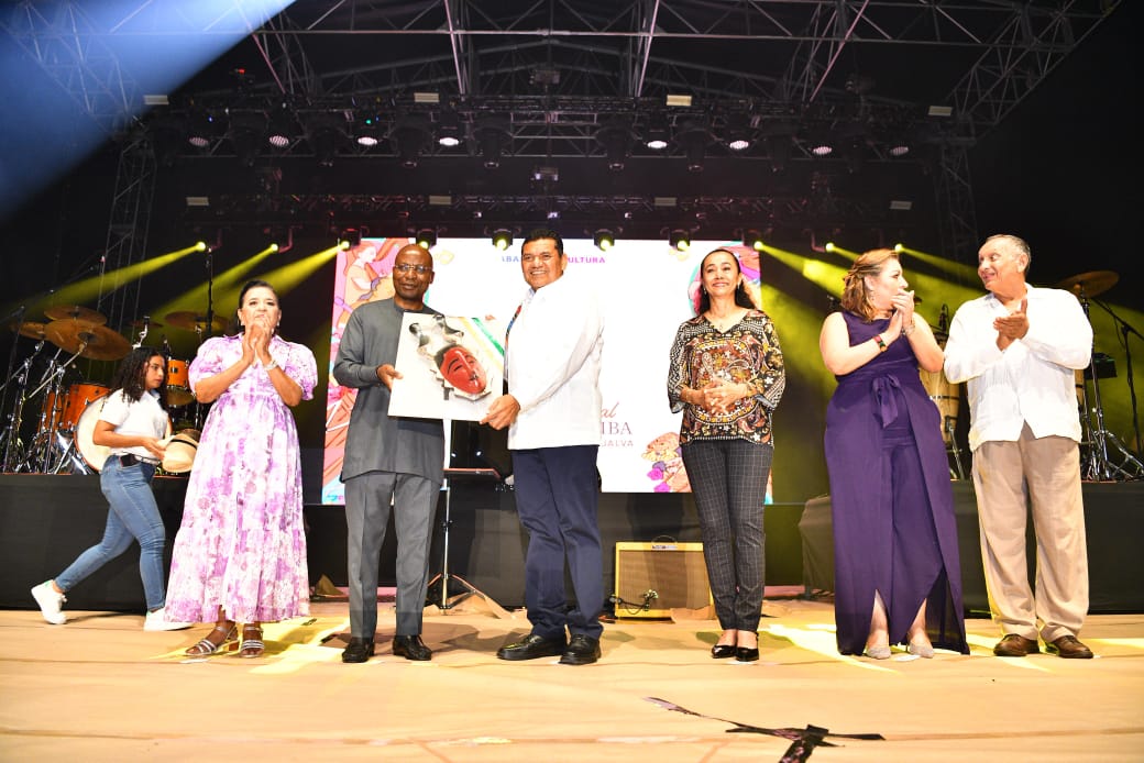 Con inauguración del XVIII Festival Cultural Ceiba, Tabasco celebra con alegría su riqueza artística y creativa, asegura Gobernador Javier May.