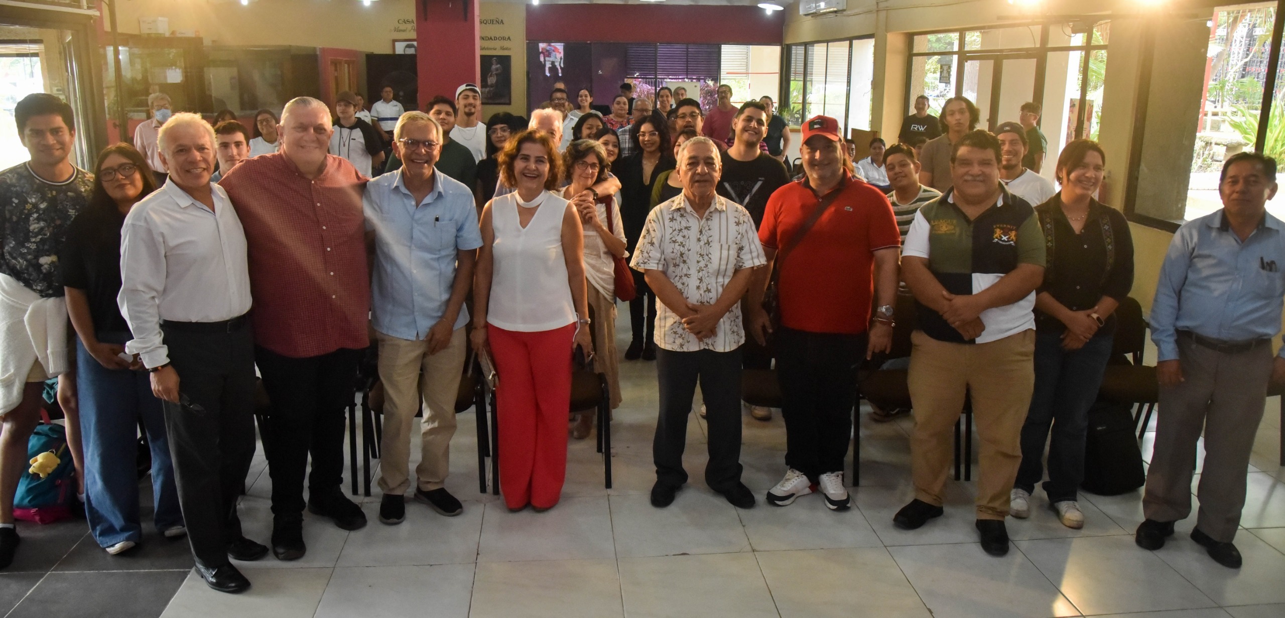 Con un recorrido por el mundo en busca del primer ritmo humano que transformó la música, la clase magistral de Javier Cabrera Jasso marcó el inicio del XVIII Festival Cultural Ceiba 2025.