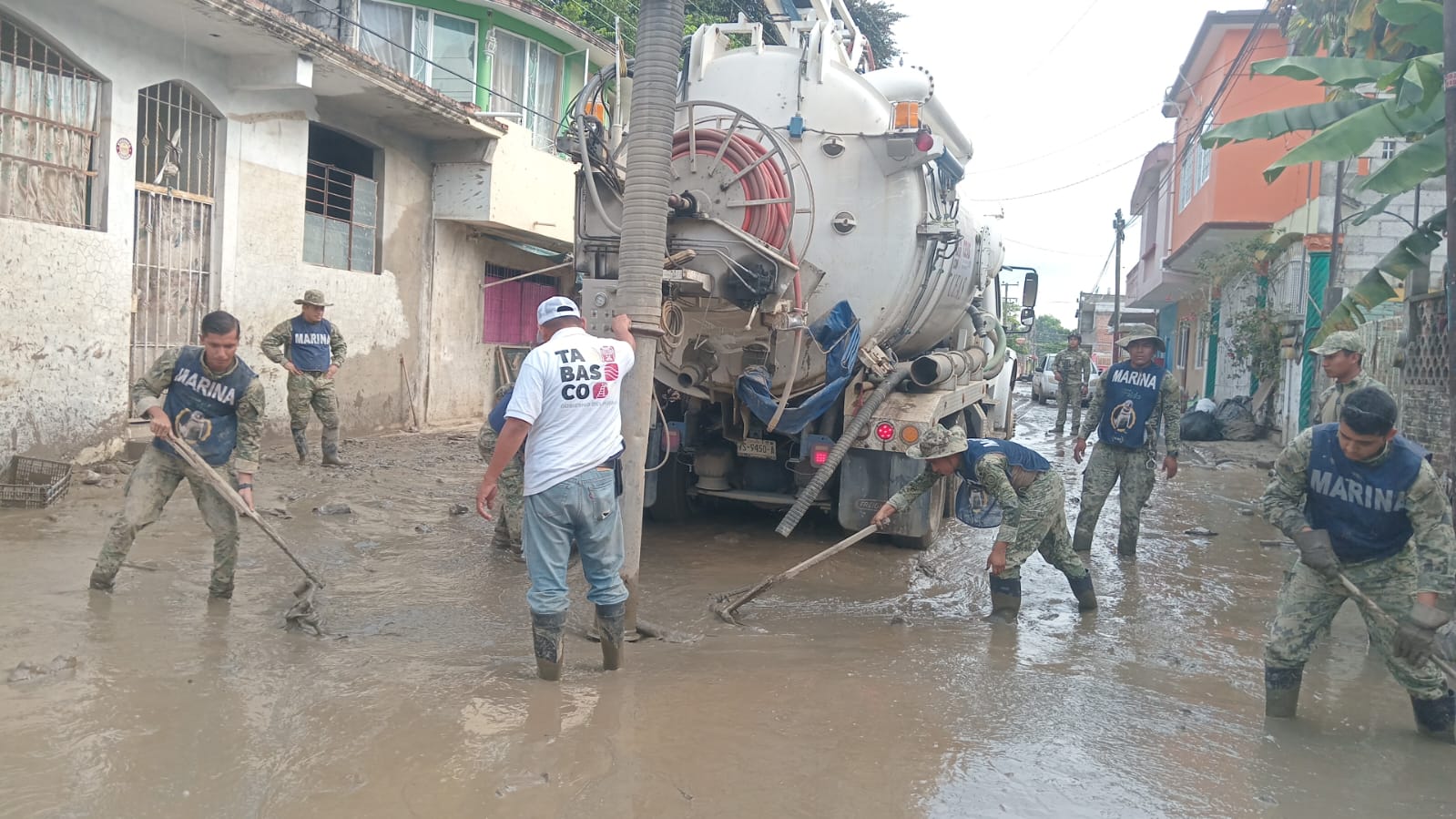 El Gobierno del Estado apoya a hermanos veracruzanos afectados por las lluvias.
