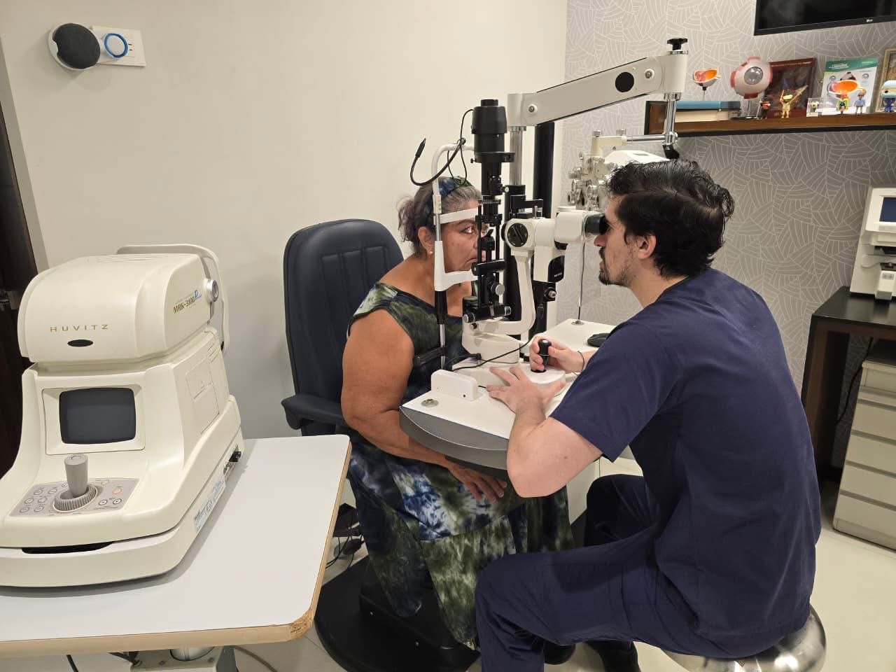 Pone en marcha Salud Cuarta Jornada de Cirugía de Cataratas 2025.