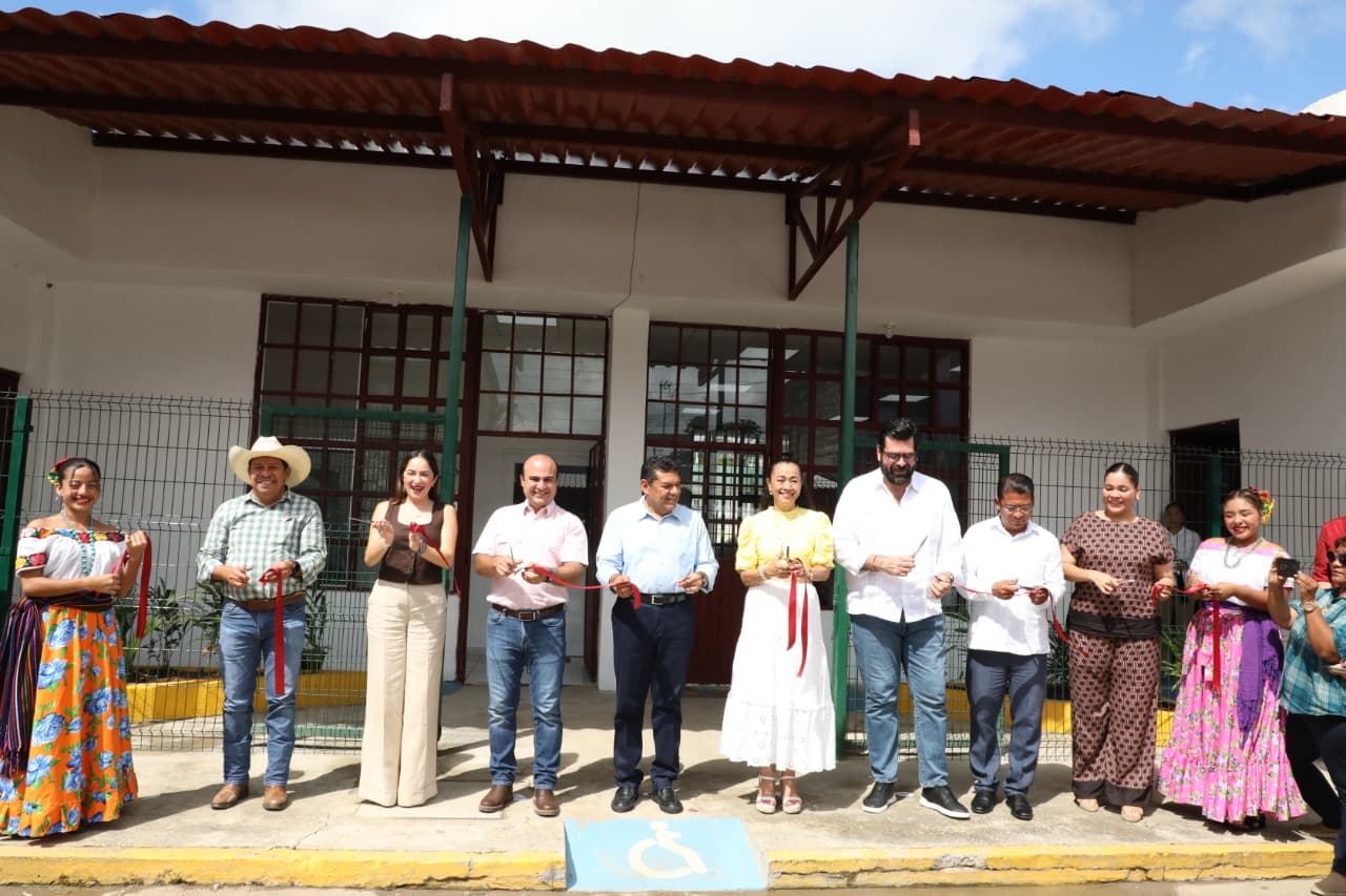 Promueven autoridades fomento a la cultura de paz y el sentido comunitario, al entregar rehabilitación del Centro de Desarrollo Pilares, en la villa Juan Aldama.
