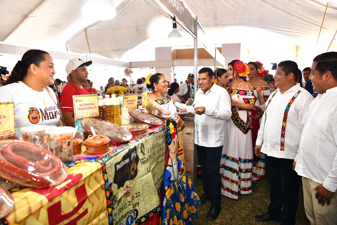 ¡Arranca fiesta de la butifarra en Jalpa! Seguimos diversificando la economía desde lo local, subraya el Gobernador Javier May.