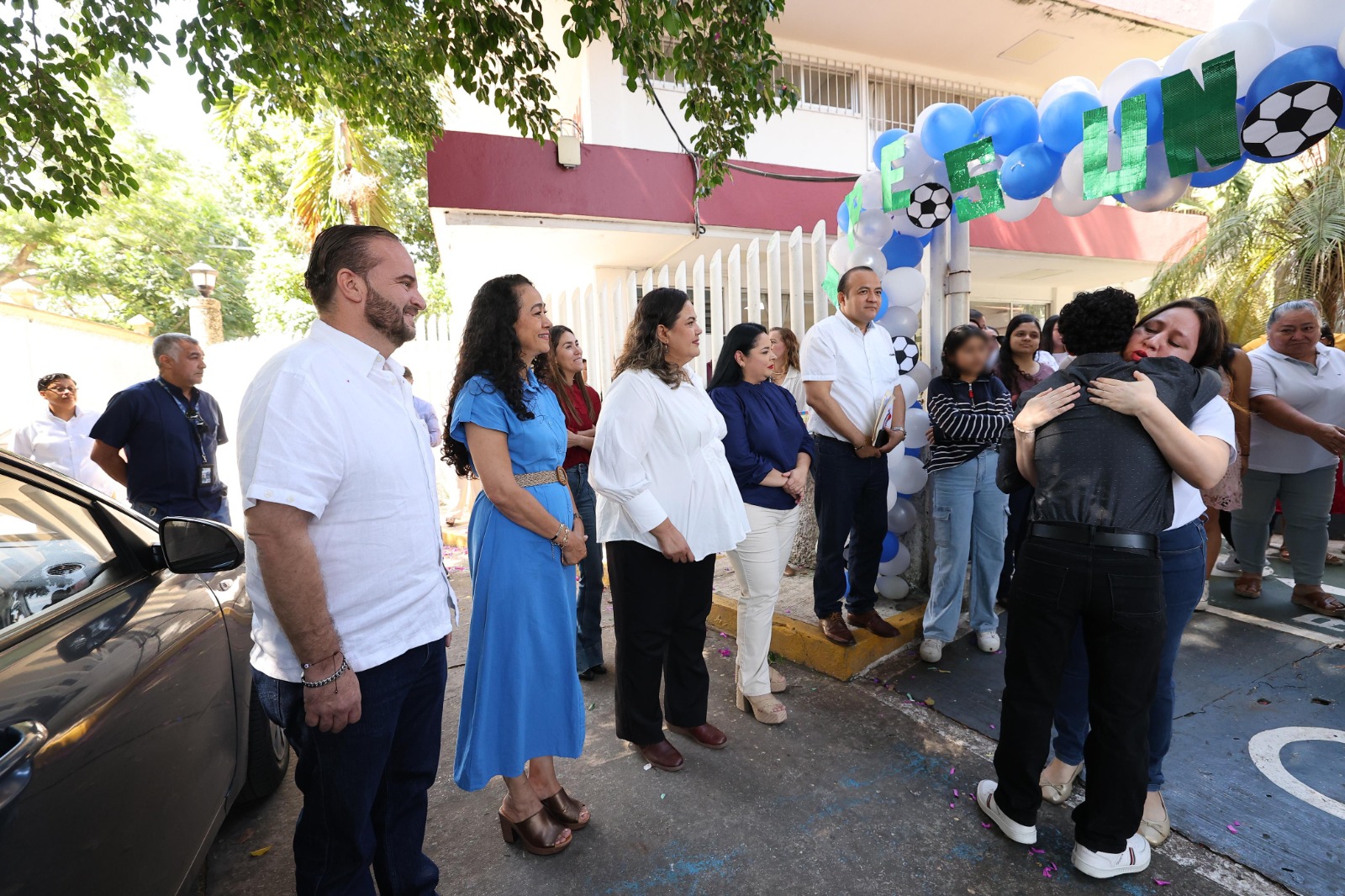 Gobierno del Estado otorga primera adopción legal; el adolescente Williams llega a nueva familia.