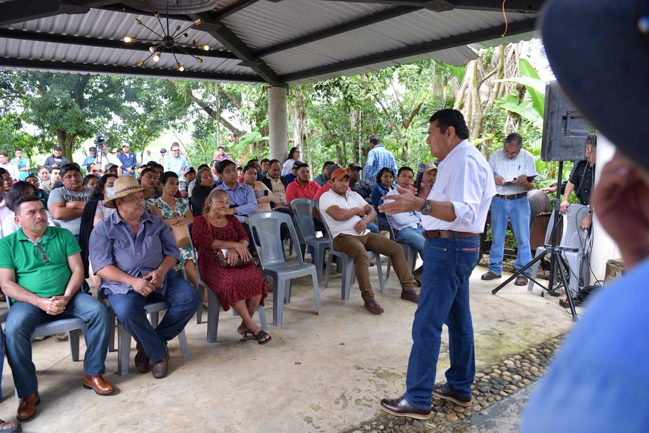 Con Sembrando Vida, el campo tabasqueño tiene larga vida: May Rodríguez supervisa vivero en Teapa.