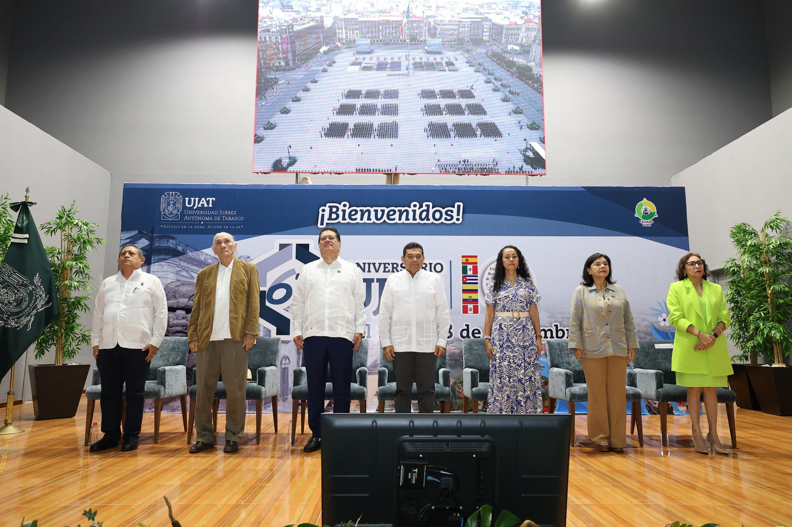 Inaugura Gobernador Javier May festejos por 67 Aniversario de la UJAT, institución que se consolida como referente en el Sureste, afirma.