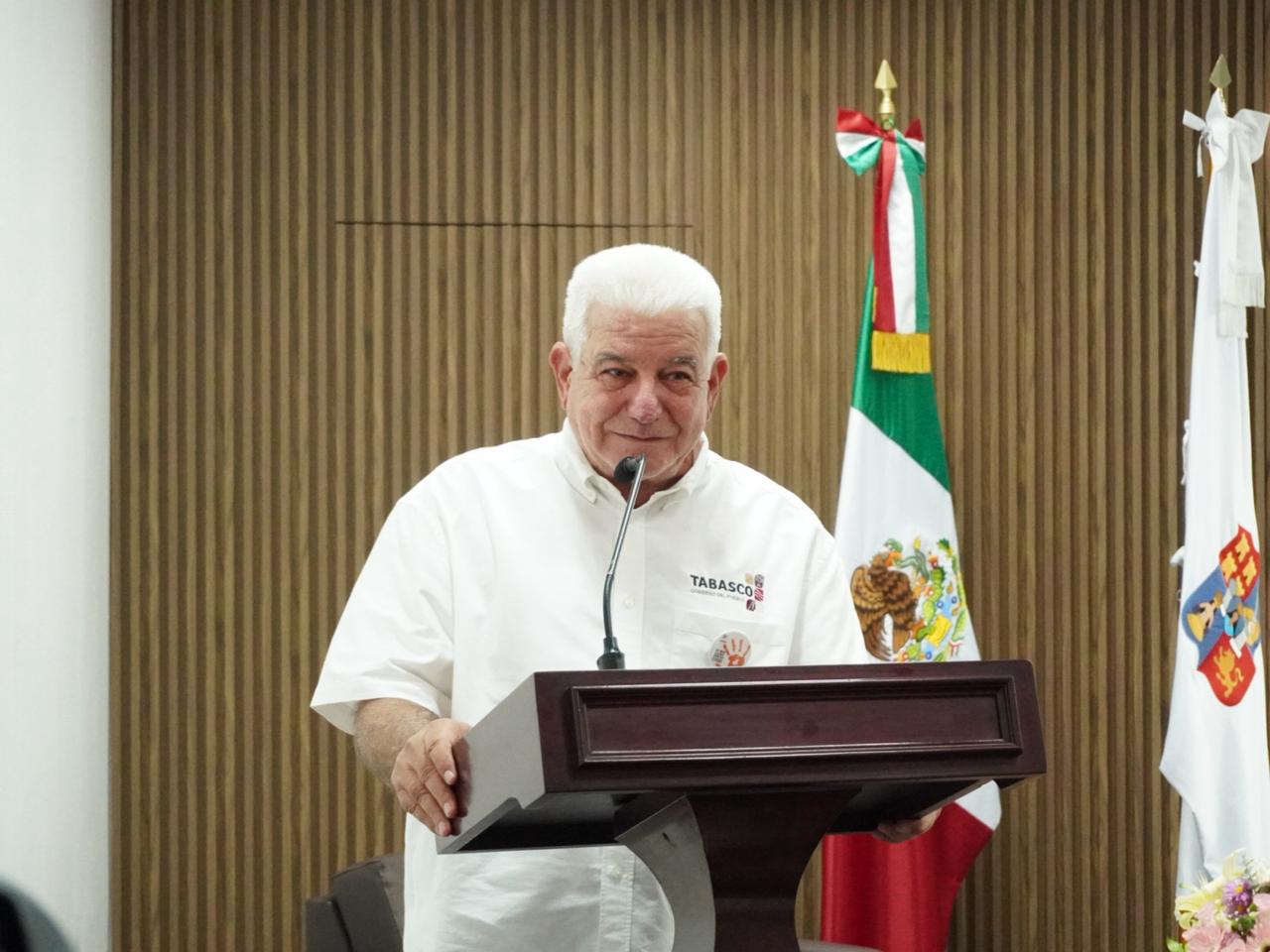 En Tabasco se impulsa garantía del derecho de defensa; Gobierno del Estado reconoce labor de las y los defensores públicos a favor de las y los ciudadanos.