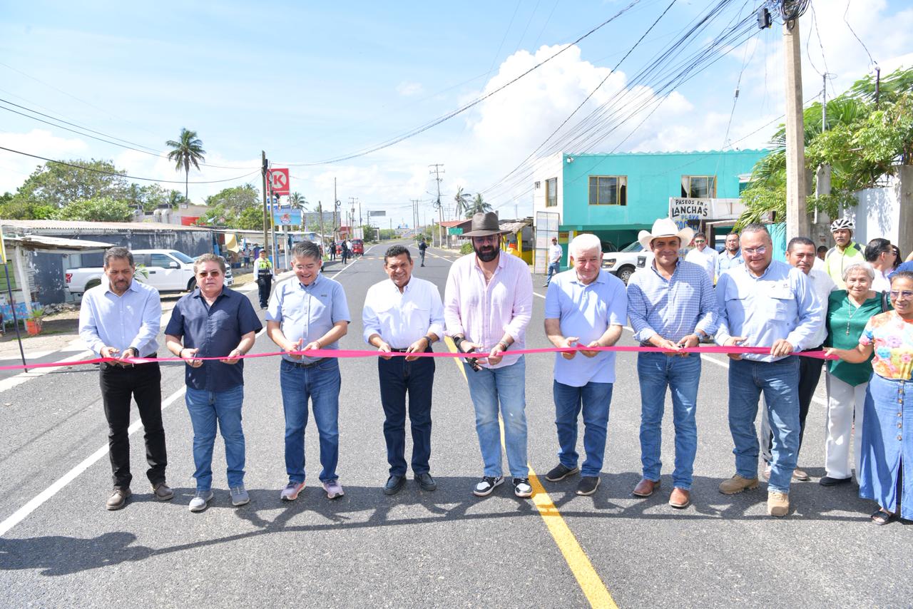 Cumple Gobierno del Estado al mejorar conectividad del corredor gastronómico de El Bellote, en Paraíso.