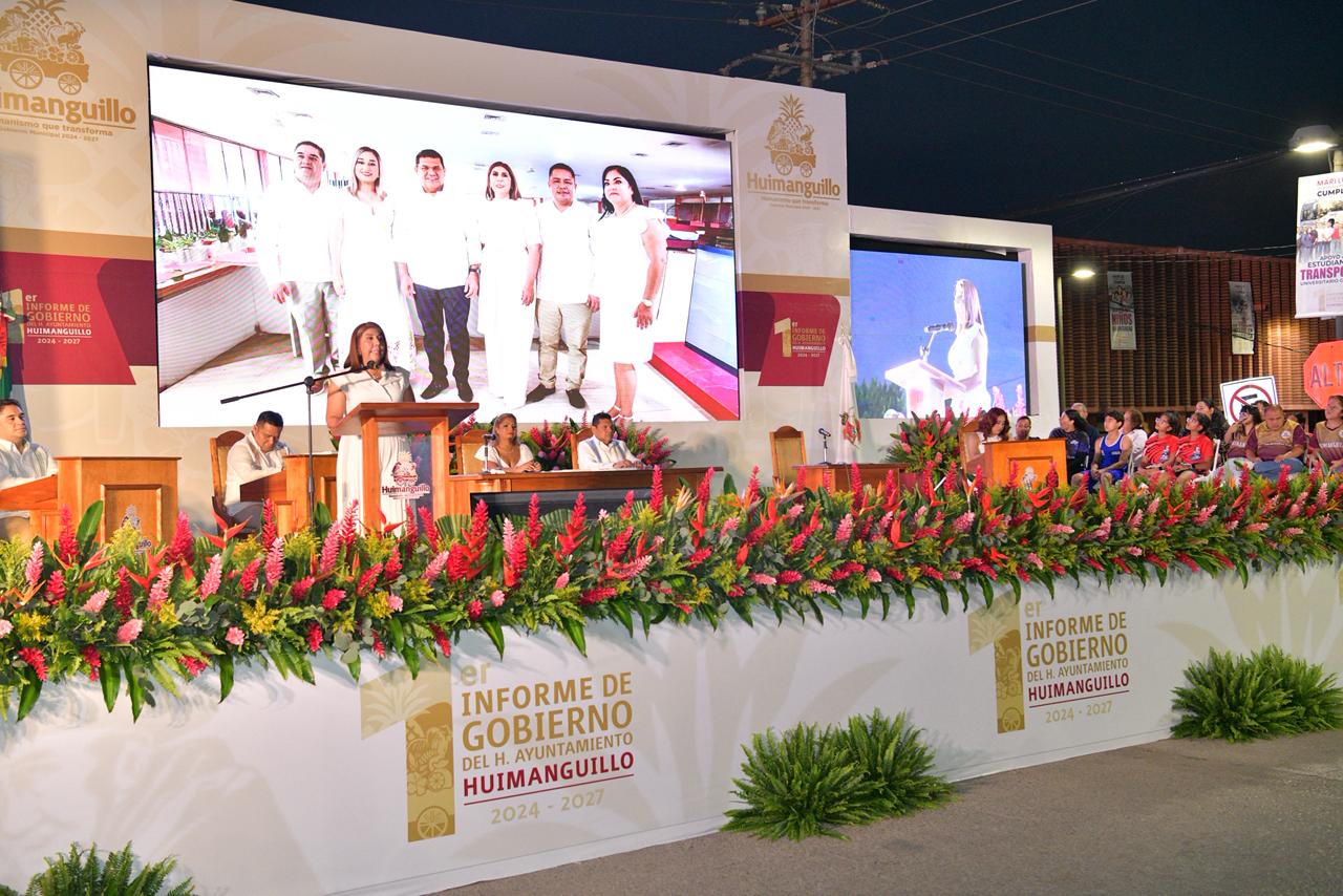 Asiste Gobernador Javier May al Primer Informe de Gobierno de Huimanguillo; alcaldesa Mari Luz Velázquez Jiménez resalta trabajo coordinado a favor del municipio y su gente.