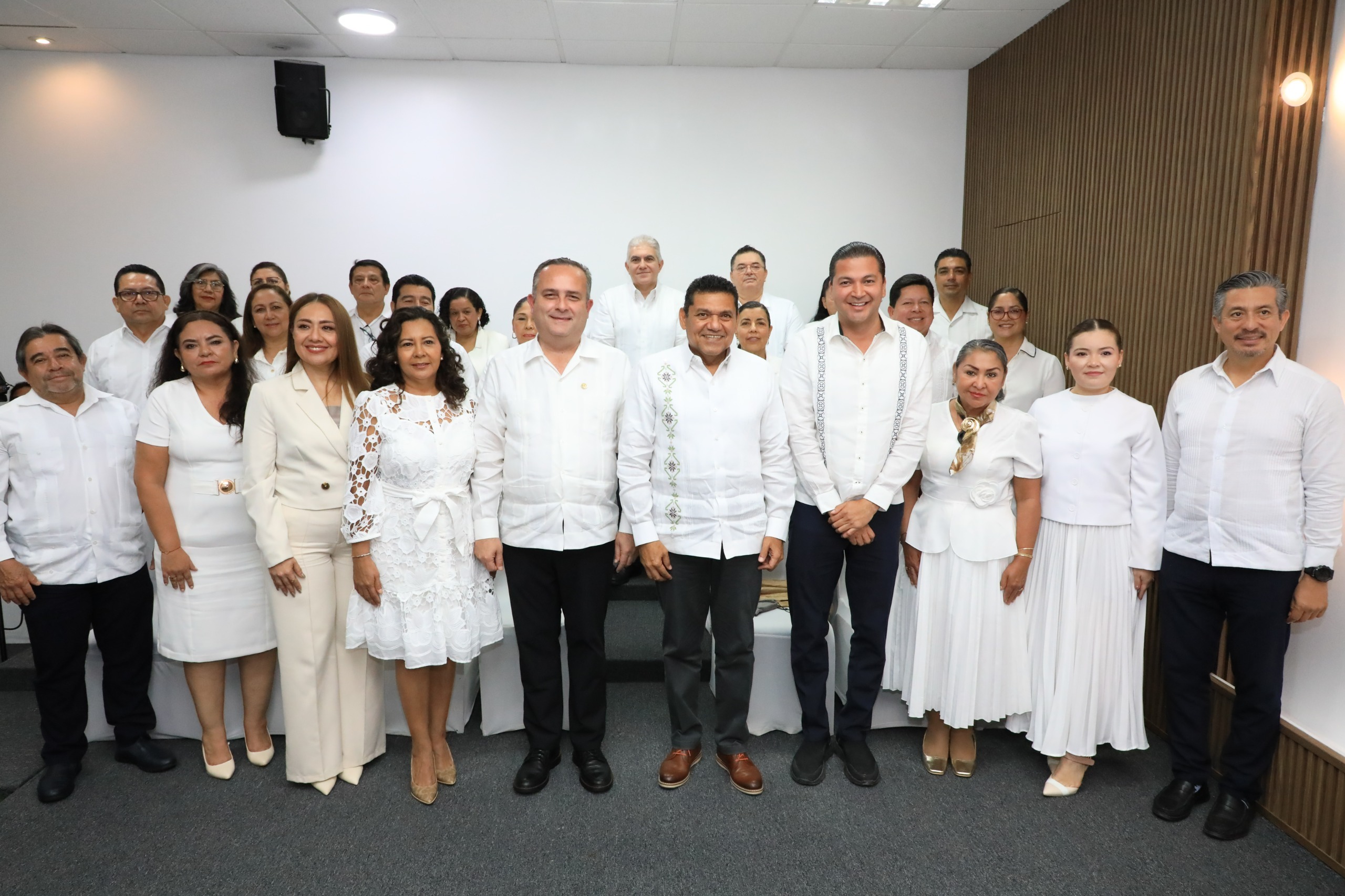 Reconoce Gobernador Javier May trabajo del Poder Judicial; “se ha frenado la llamada puerta giratoria, cerrando el paso a la impunidad”, afirma.