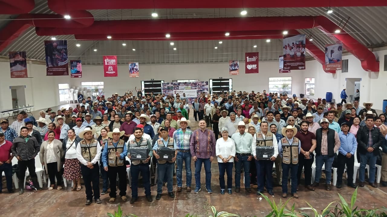 SEDAP fortalece diagnóstico ganadero: entregan equipos de ultrasonido en Macuspana.