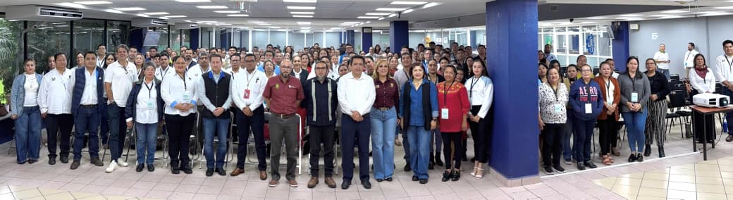 Realizan Conversatorio para fortalecer educación para jóvenes y adultos.
