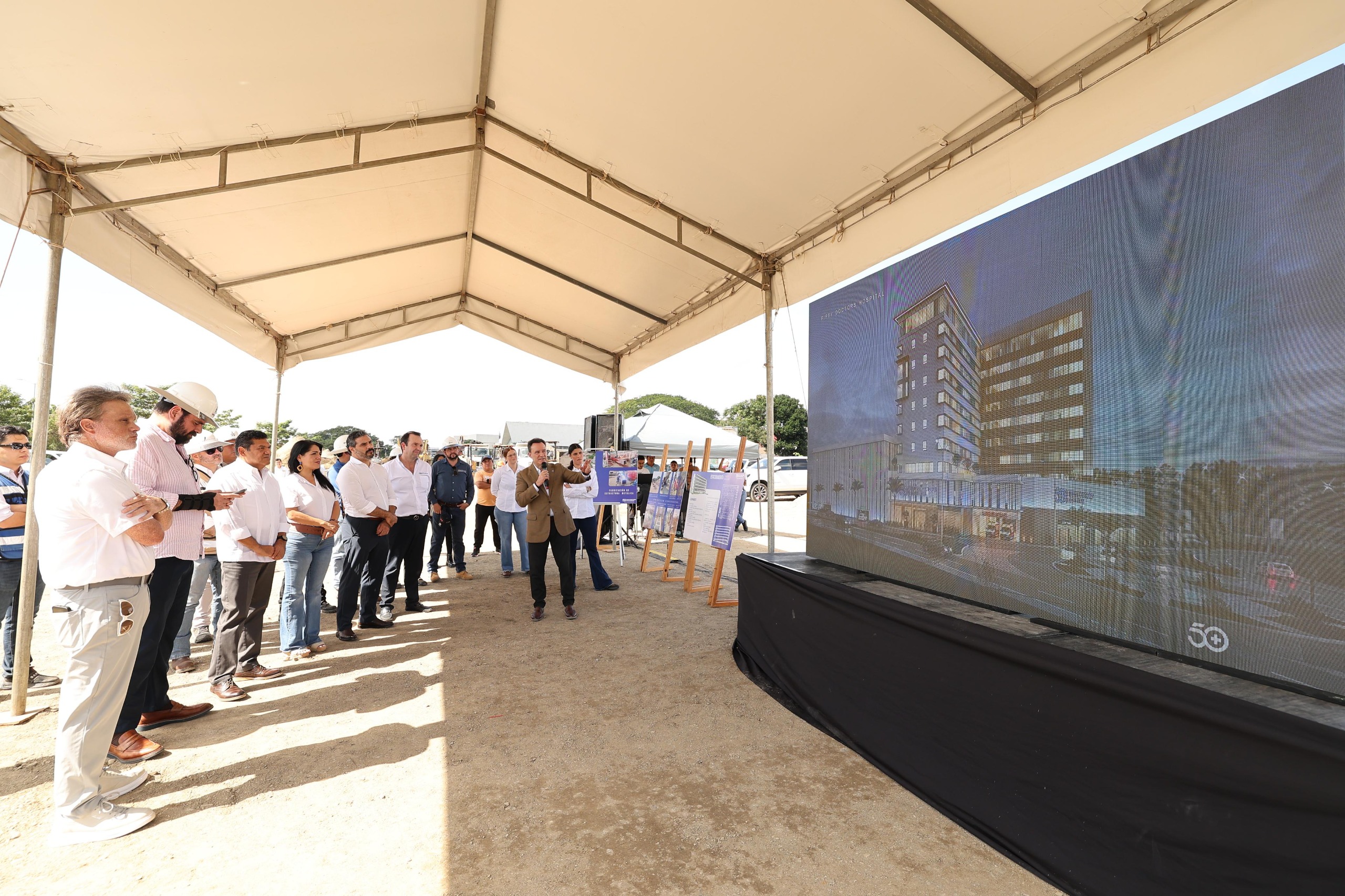 Llega a Tabasco más inversión; conoce Javier May proyecto de construcción del Hospital Fifty Doctors en el que grupo privado inyecta 750 mdp en primera etapa.