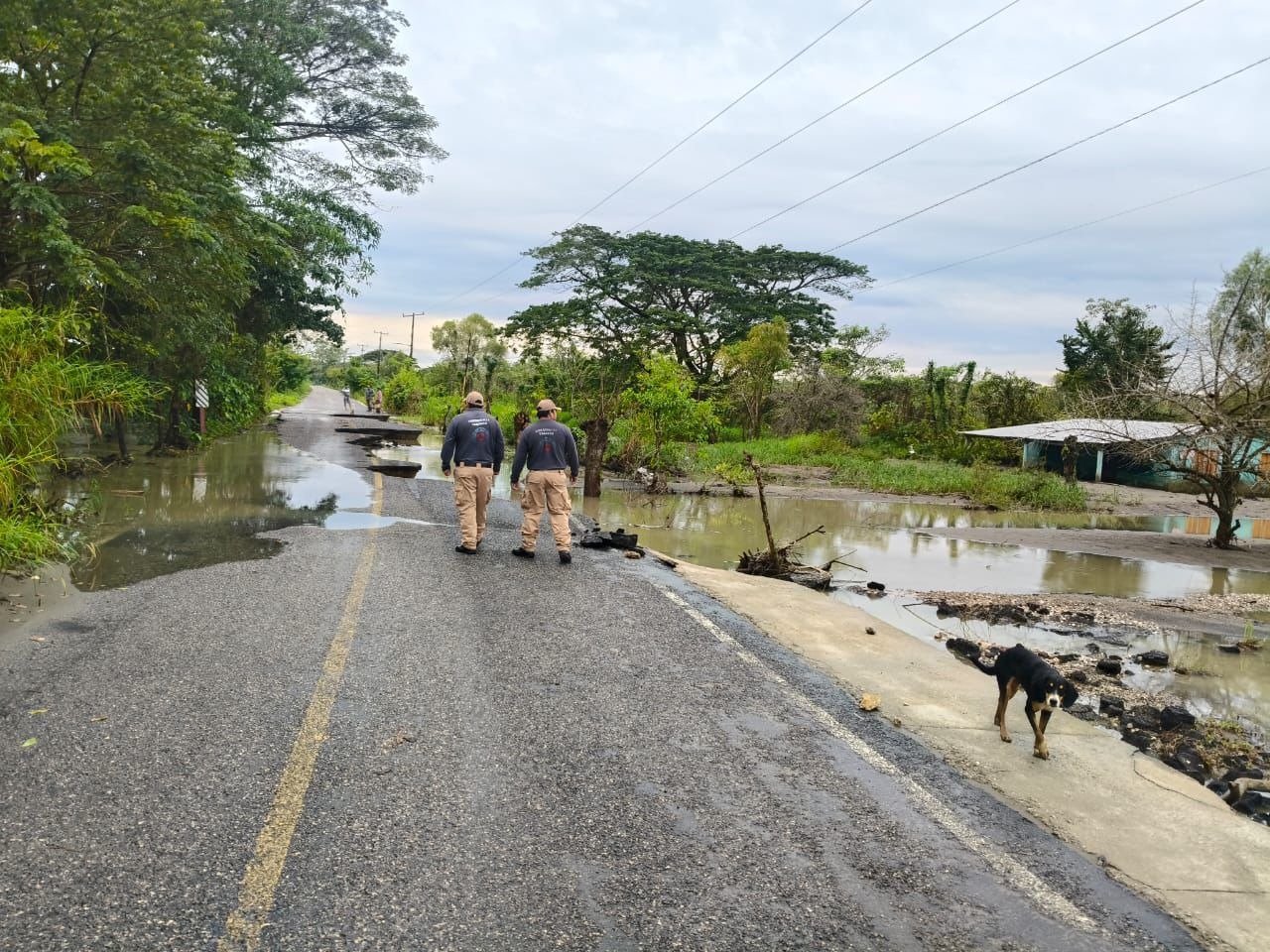Frente Frío No. 27 deja solo encharcamientos menores en Tabasco.