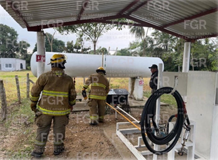 EN CATEO, FGR ASEGURA MÁS DE DOS MIL LITROS DE GAS L.P. EN COMALCALCO, TABASCO.