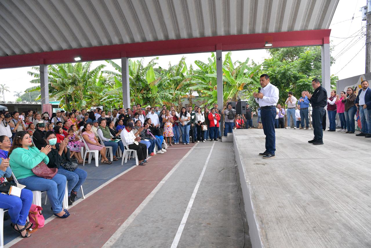 Estamos trabajando y avanzando, escuchando al pueblo y planeando junto las necesidades prioritarias, afirma Javier May en Centla.