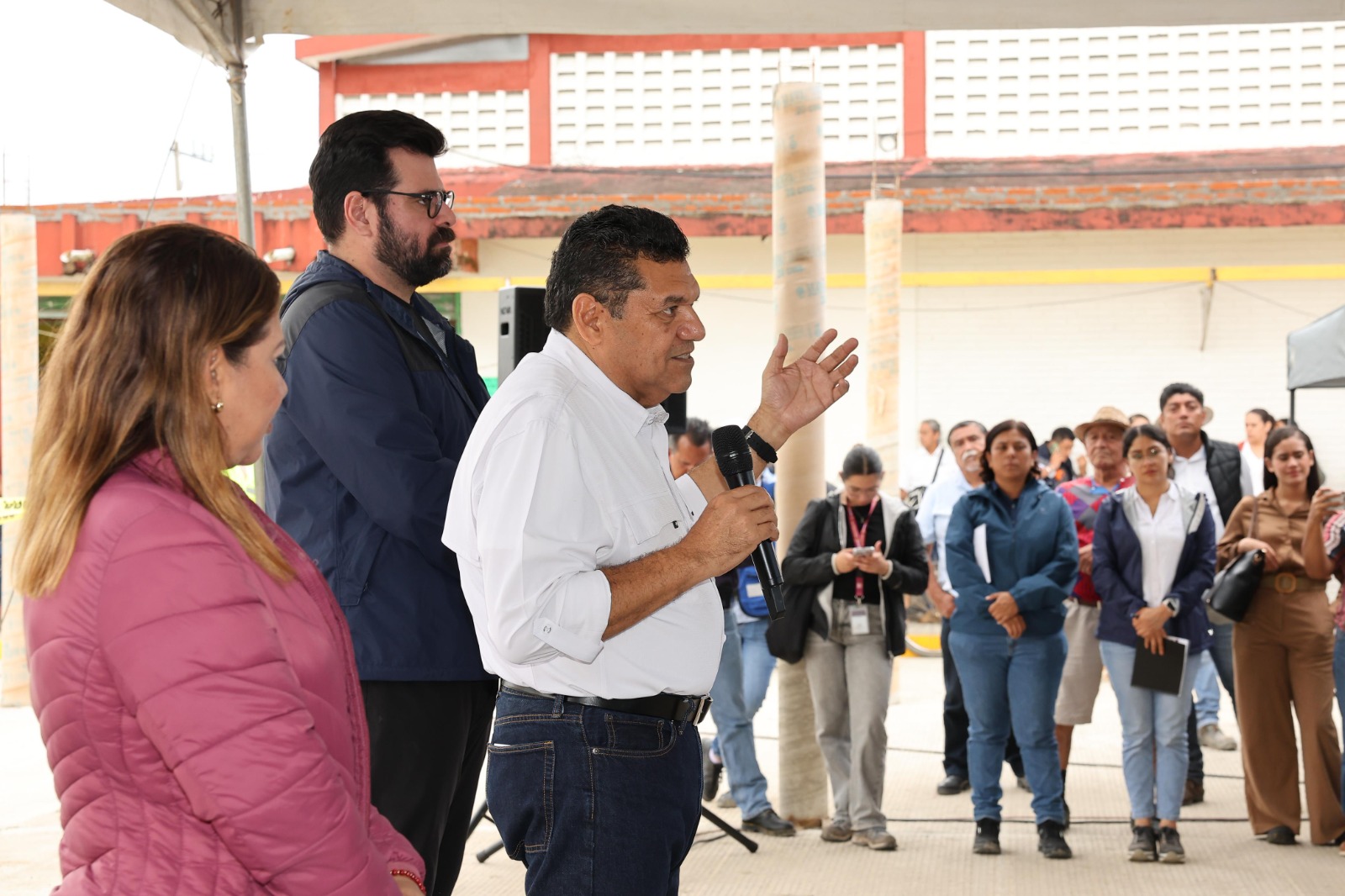 Mete Gobierno del Estado acelerador a la transformación; supervisa Javier May obras de equipamiento urbano en poblado Carlos Rovirosa, Cunduacán.