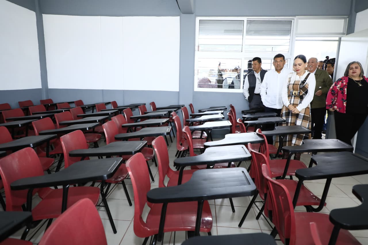 Invertir en educación es pensar en el progreso de Tabasco y México, afirma Javier May al supervisar las recién construidas instalaciones del plantel 52 del Cobatab.