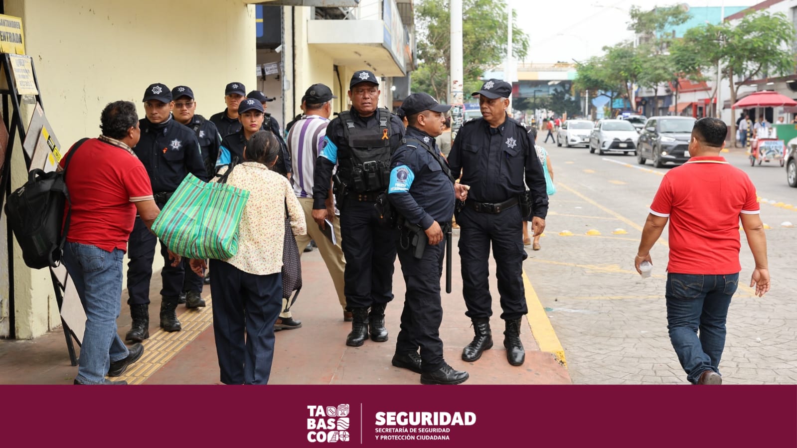 Policía Metropolitana realiza acciones de proximidad social y recorridos de vigilancia en Villahermosa.