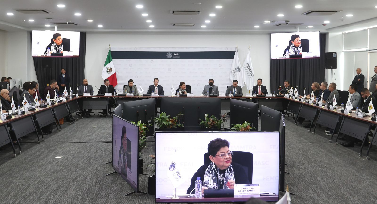 PRESIDE ERNESTINA GODOY ENCUENTRO NACIONAL DE PROCURADURÍAS Y FISCALÍAS ESTATALES EN MATERIA DE EXTORSIÓN.