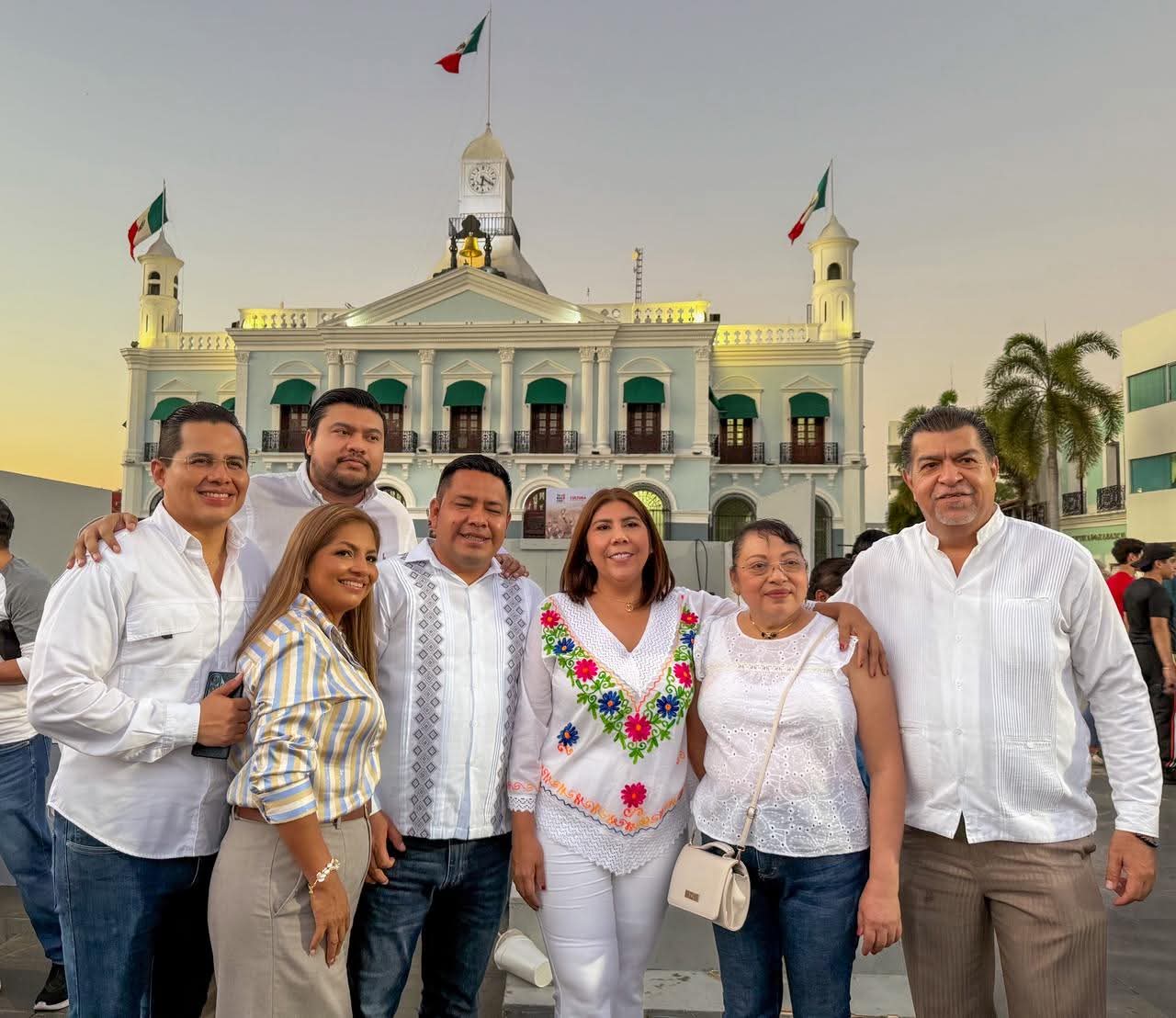 Presidenta municipal Mari Luz Velázquez Jiménez, participa en la conmemoración del 113 aniversario de la Marcha de la Lealtad en Villahermosa.