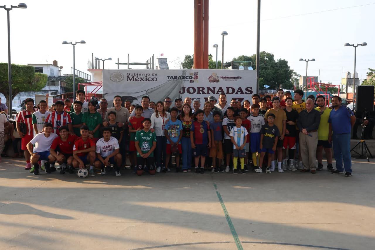 Mari Luz Velázquez Jiménez, encabezó en Pueblo Nuevo el torneo “Que ruede el balón por la paz”, en el marco de las Jornadas de Paz.