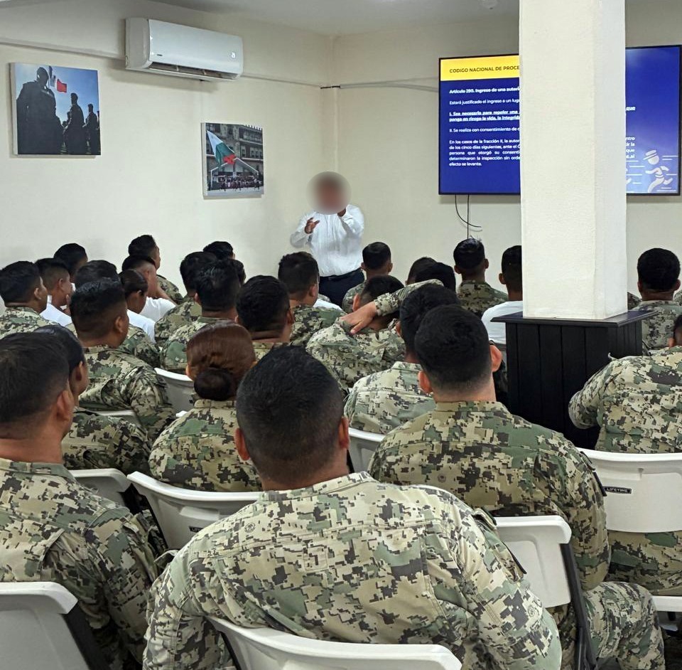 FGR Capacita a primeros respondientes de la Marina, en el municipio de Centla, Tabasco.