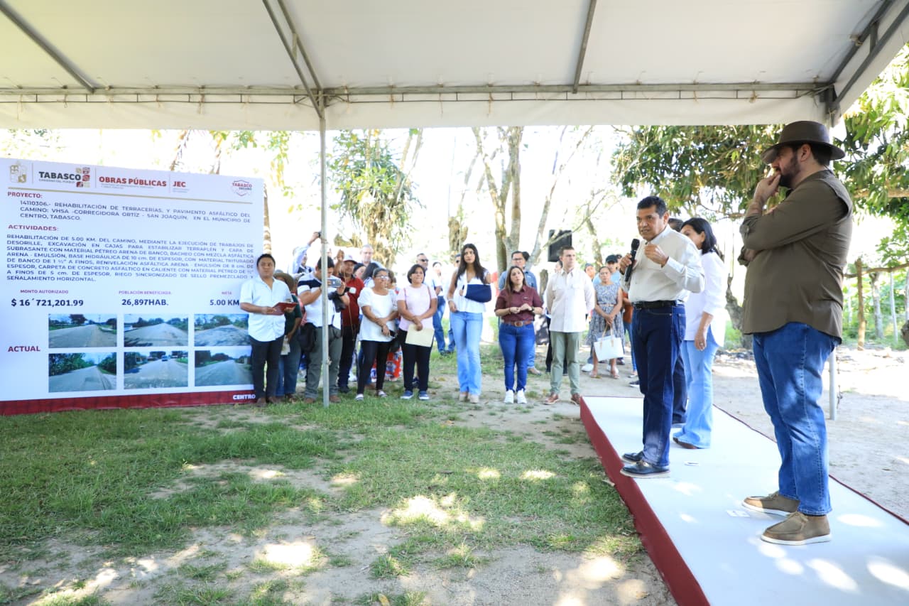 Gobiernos del Estado y de México modernizarán la red de carreteras y caminos en Tabasco; próximamente se dará a conocer importante inversión federal en este rubro: Javier May.