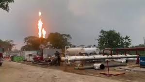 Informa Pemex incremento en la actividad del quemador del Área de Trampas Agave.