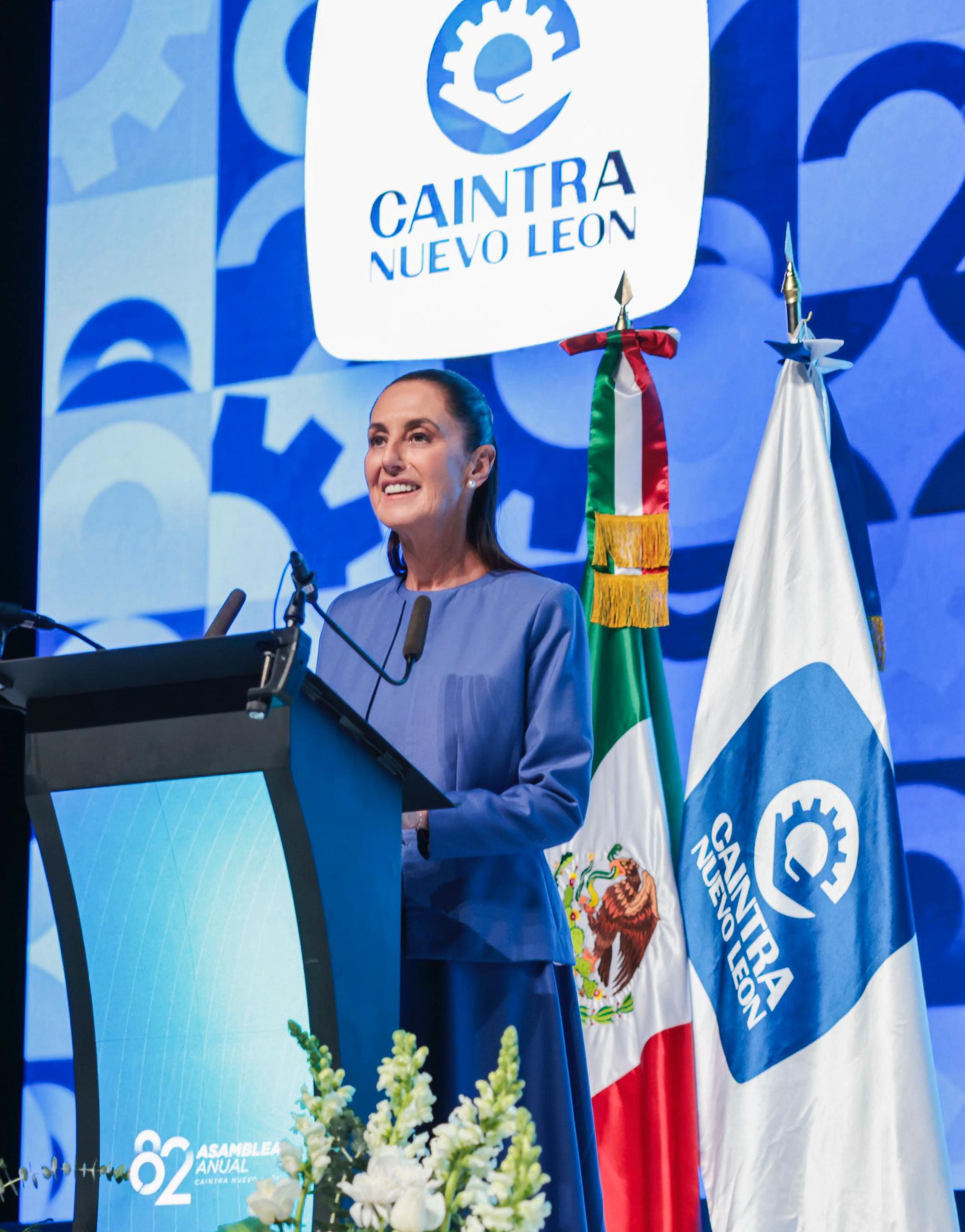 Hay certidumbre para nuestro país: Presidenta Claudia Sheinbaum en la 82 Asamblea Anual de la Caintra nuevo león ante más de 4 mil empresarios.