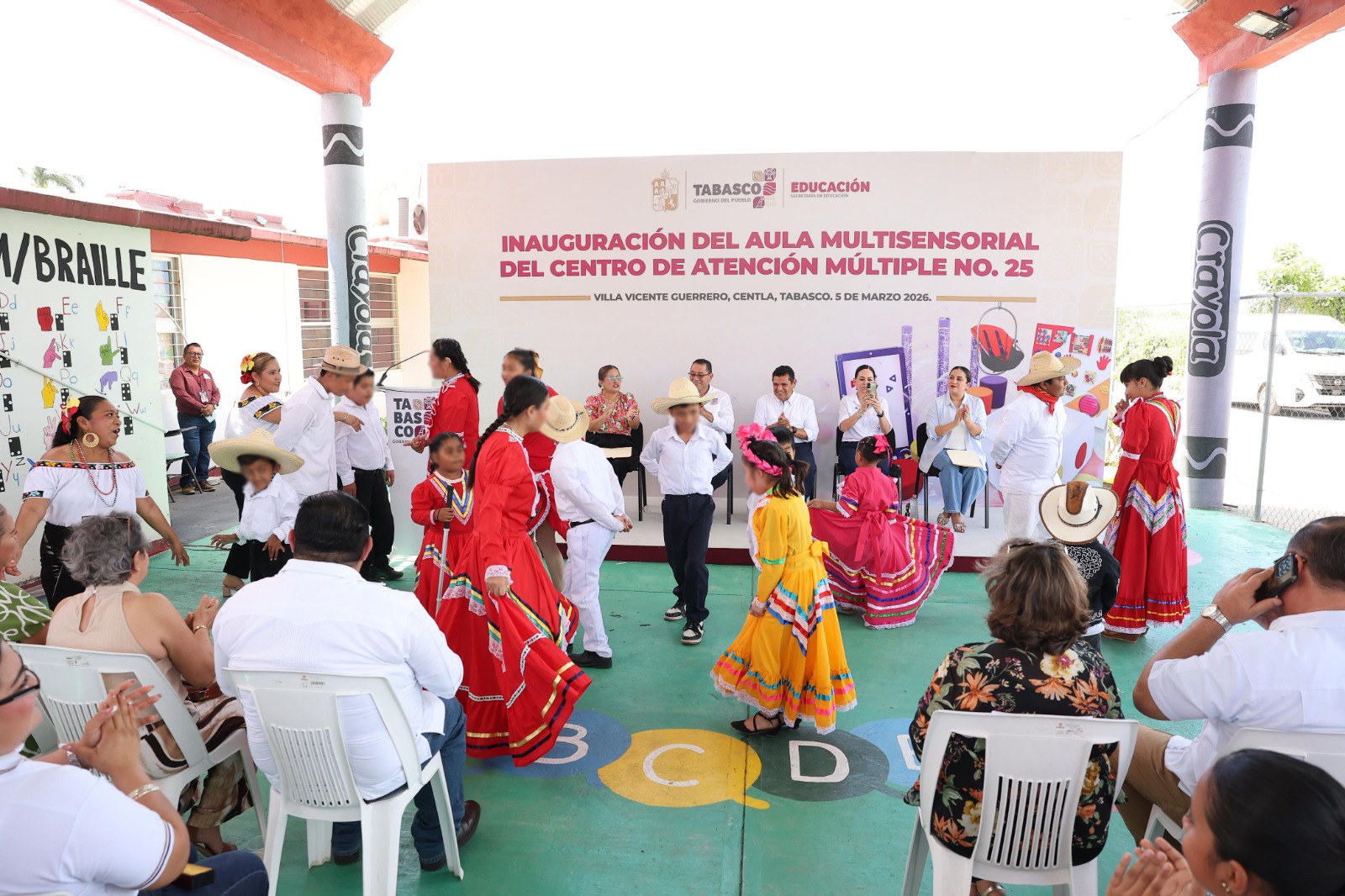 Entrega Javier May aula multisensorial en Villa Vicente Guerrero, Centla; es la quinta de su tipo en el estado.