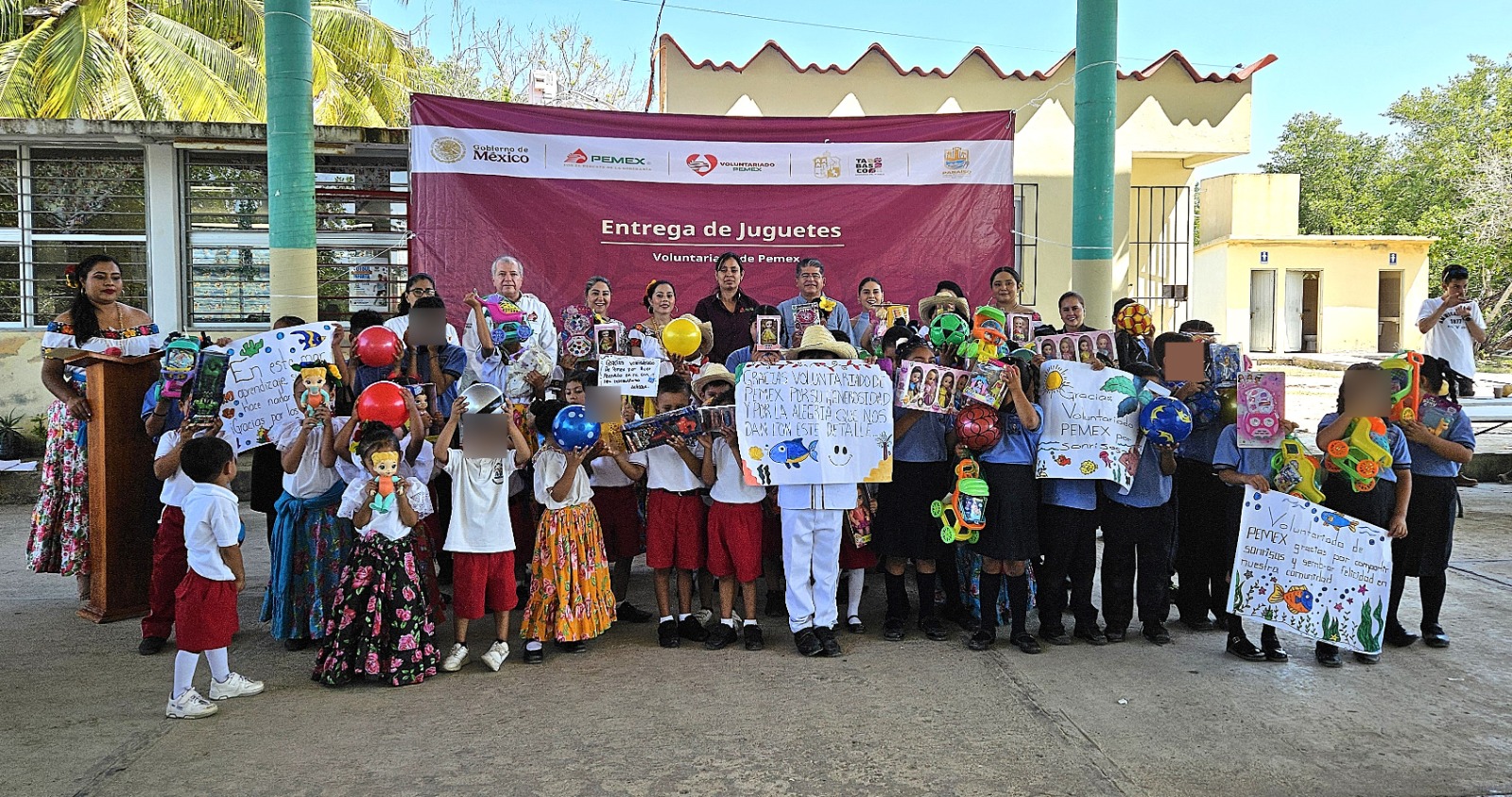 Participa Pemex en jornada de convivencia con niñas y niños de Isla Andrés García, Paraíso.