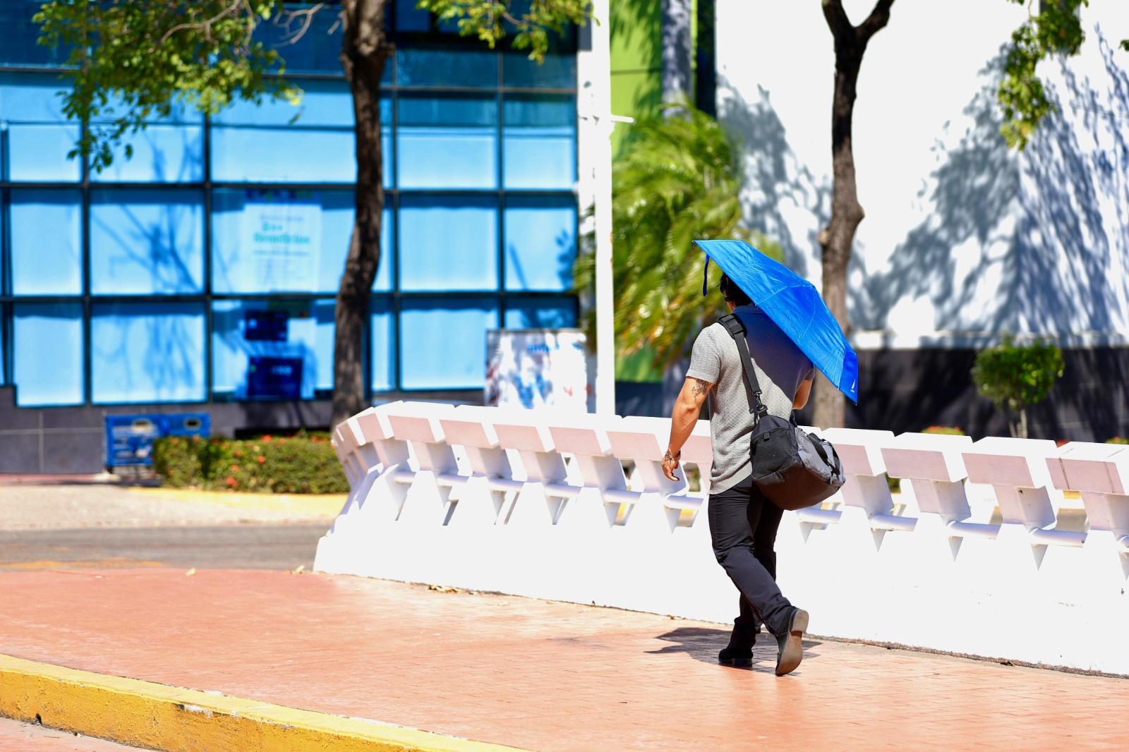 Exhorta Salud a tabasqueños a reforzar medidas preventivas ante inicio de la temporada de calor.