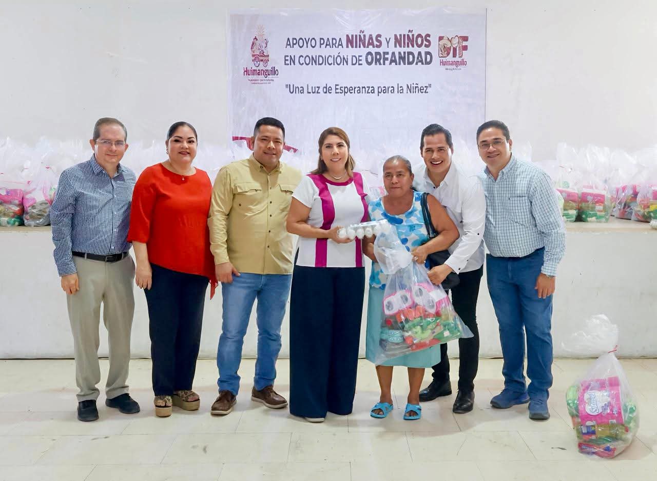 Mari Luz Velázquez Jiménez, encabeza una nueva entrega de apoyos del Programa para Niñas y Niños en Condición de Orfandad en Huimanguillo.