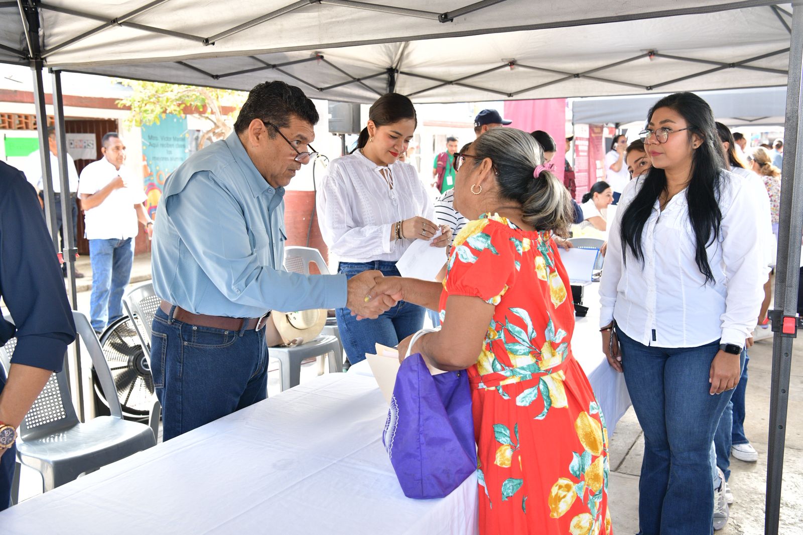 Gobierno del Estado lleva atención directa y servicios gratuitos para el bienestar de las familias de La Selva en Nacajuca.