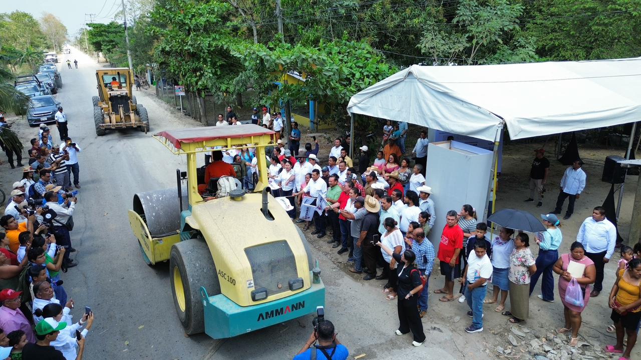Avanza modernización de infraestructura carretera estatal; Gobierno del Estado pone en marcha rehabilitación de la vía que comunica al poblado C-28 en Cárdenas.
