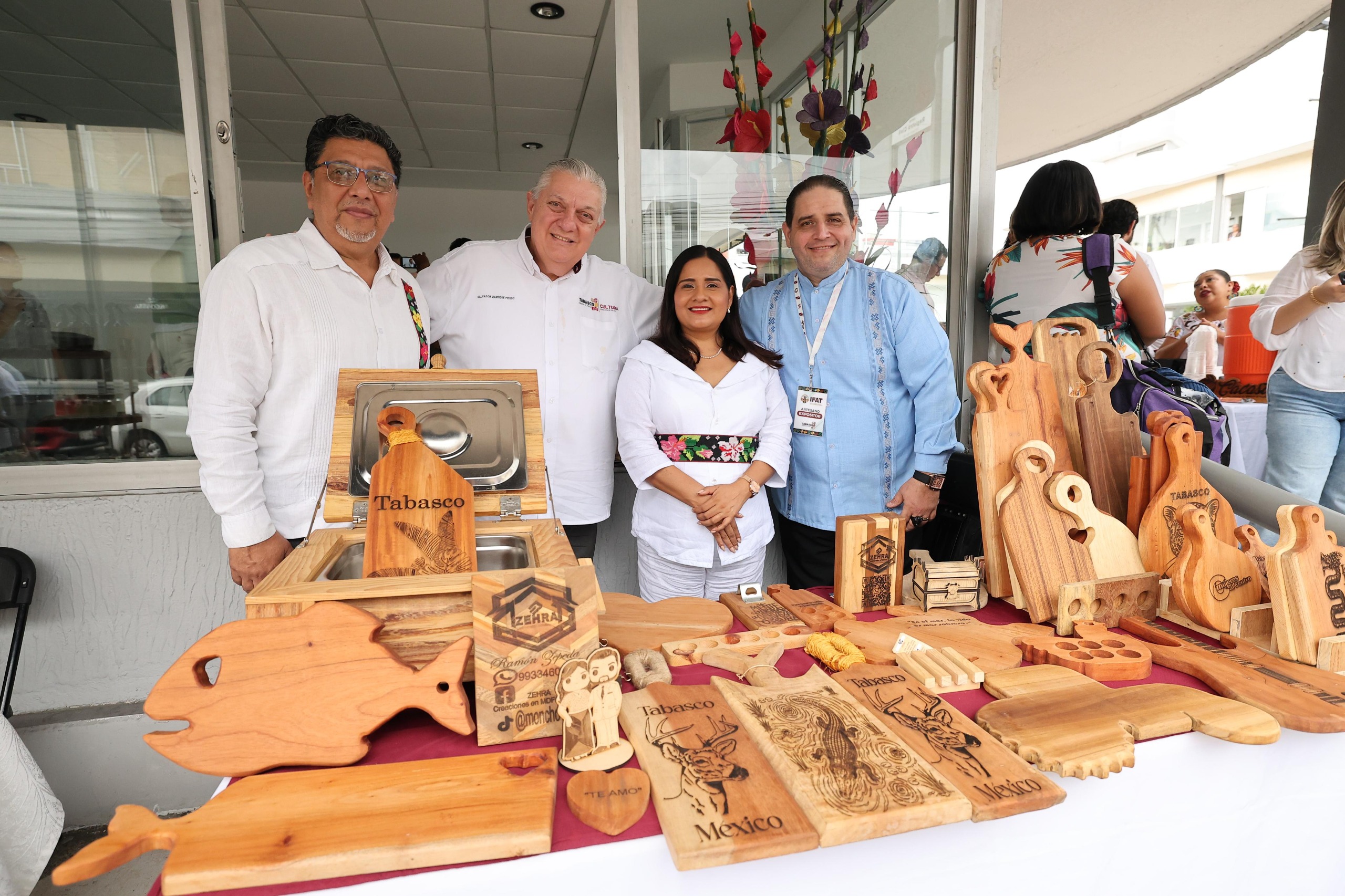 En el Día del Artesano, Gobierno del Estado reconocen su trabajo que contribuyen a la preservación del patrimonio cultural del estado.