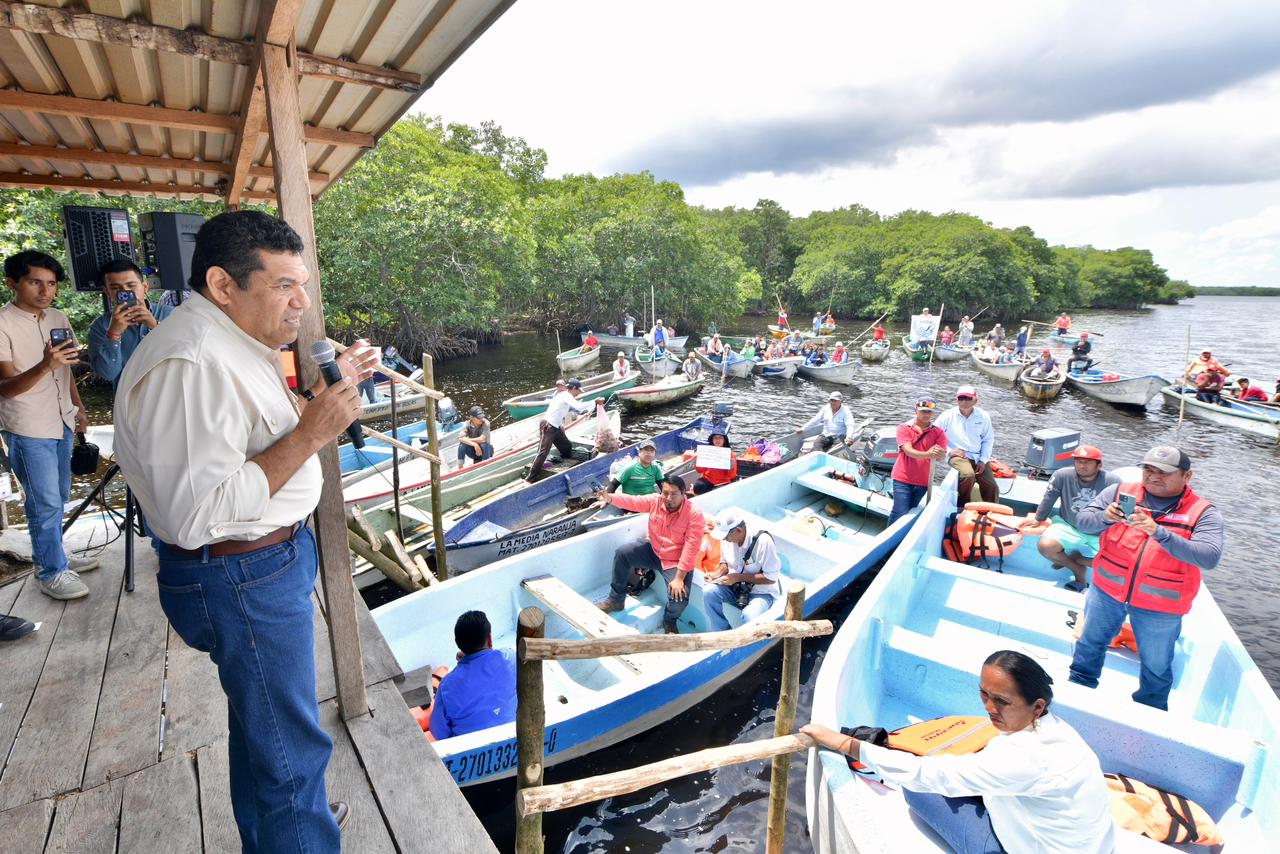 Gobierno del Estado abrirá punto de ventas en Villahermosa para comercializar la producción de mojarra y ostión de Pescando Vida.