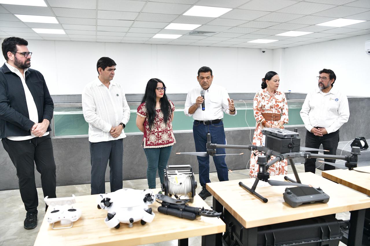 Tabasco, pionero en el uso de drones para la formación profesional de juventudes; inaugura Javier May laboratorio de tecnologías de sistemas acuáticos en la UTTAB.