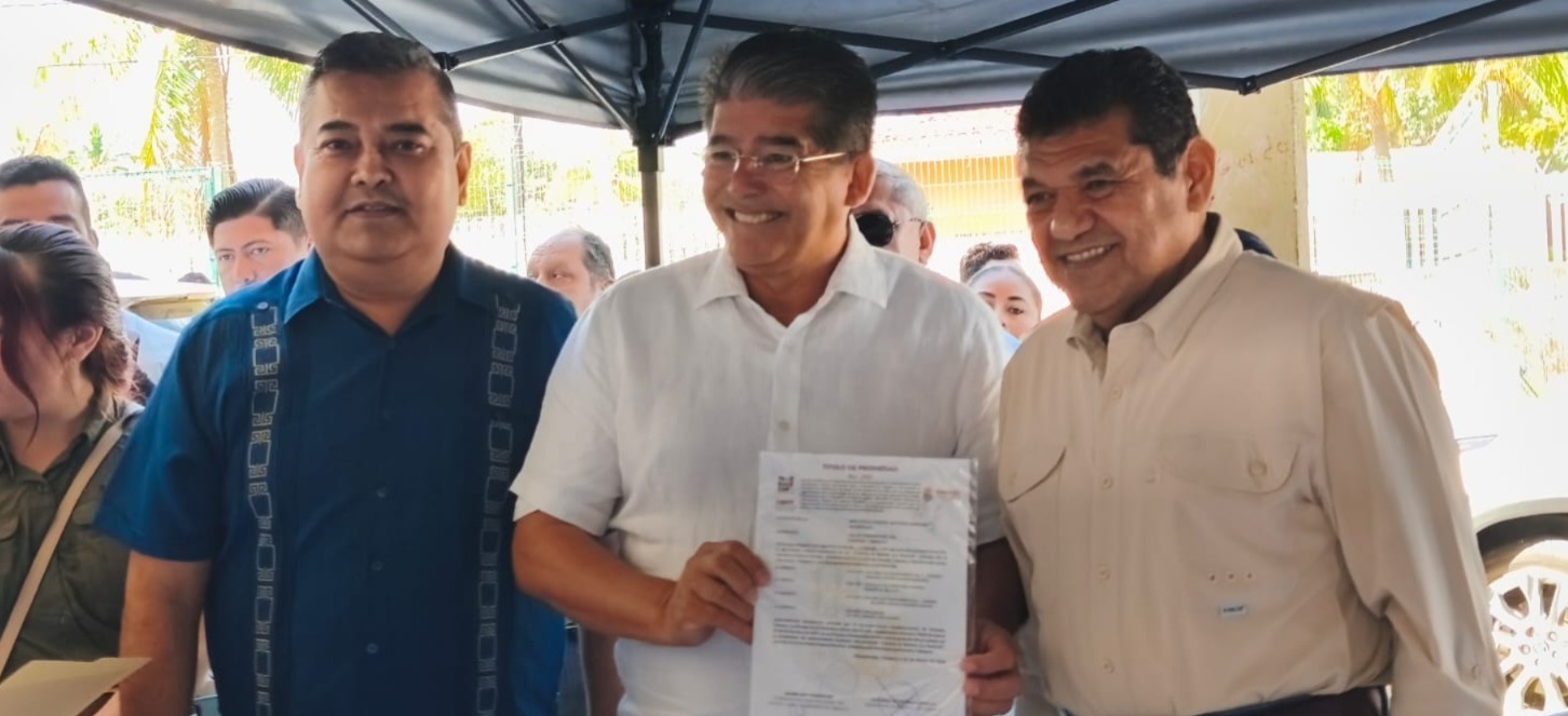 Lleva Gobierno del Estado certeza jurídica a comunidades de Paraíso.