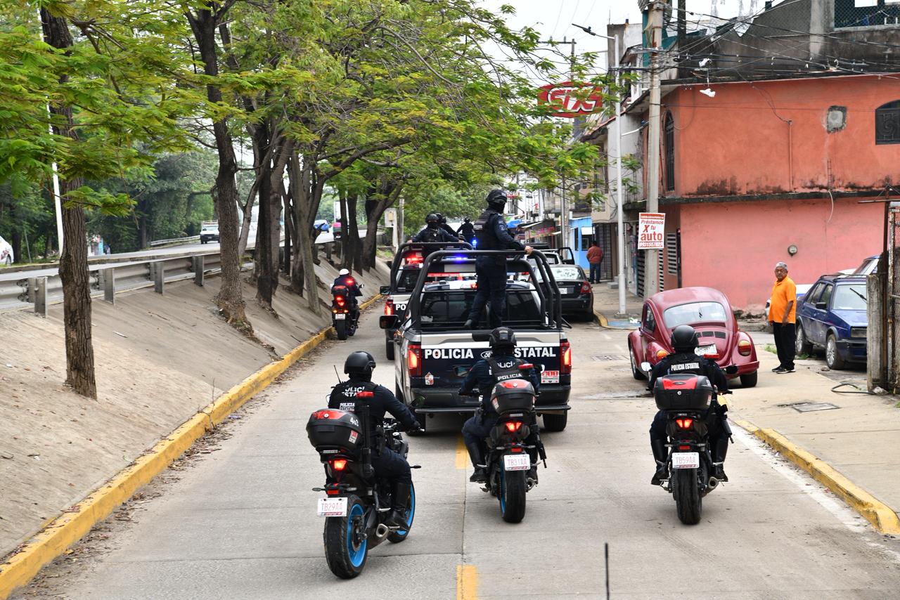 Gabinete de Seguridad reporta 34 detenciones y aseguramientos de armas, drogas y vehículos en Tabasco.