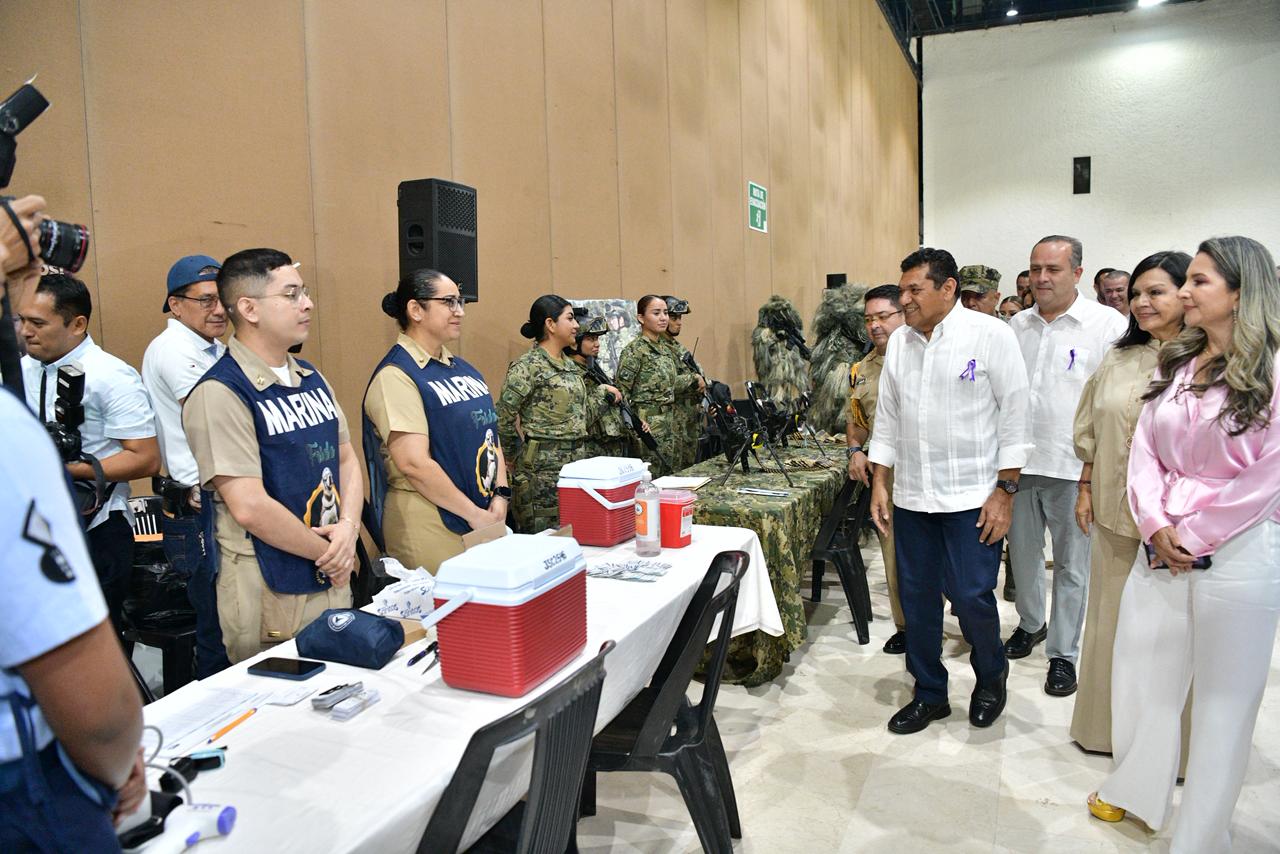 Gobiernos del Estado y de México refrendan compromiso con la igualdad sustantiva; inaugura Javier May Feria Nacional de Empleo para las Mujeres.