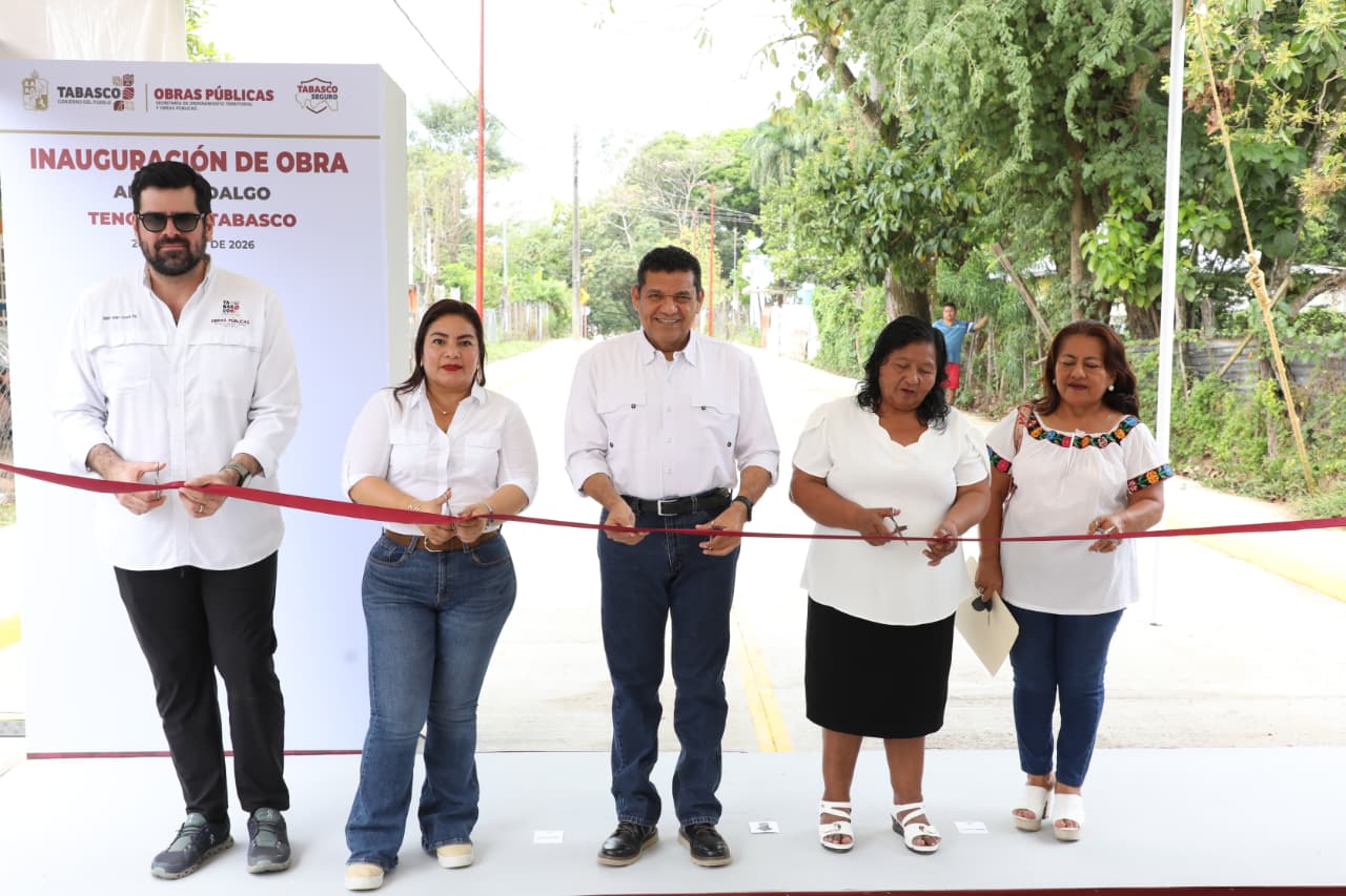 En la transformación, cada obra favorece el bienestar; en Tenosique, entrega Javier May calles pavimentadas e instruye proyecto integral para resolver problemas de agua potable.