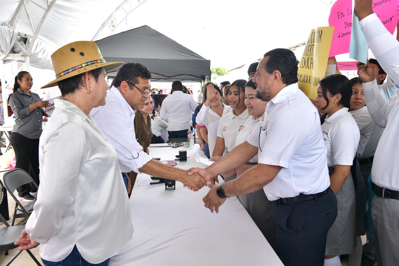 Llegan Jornadas de Atención al poblado Netzahualcóyotl, Balancán con bienestar y seguridad para las familias; autoridades se aplican para combatir el abigeato en región de los Ríos: Javier May