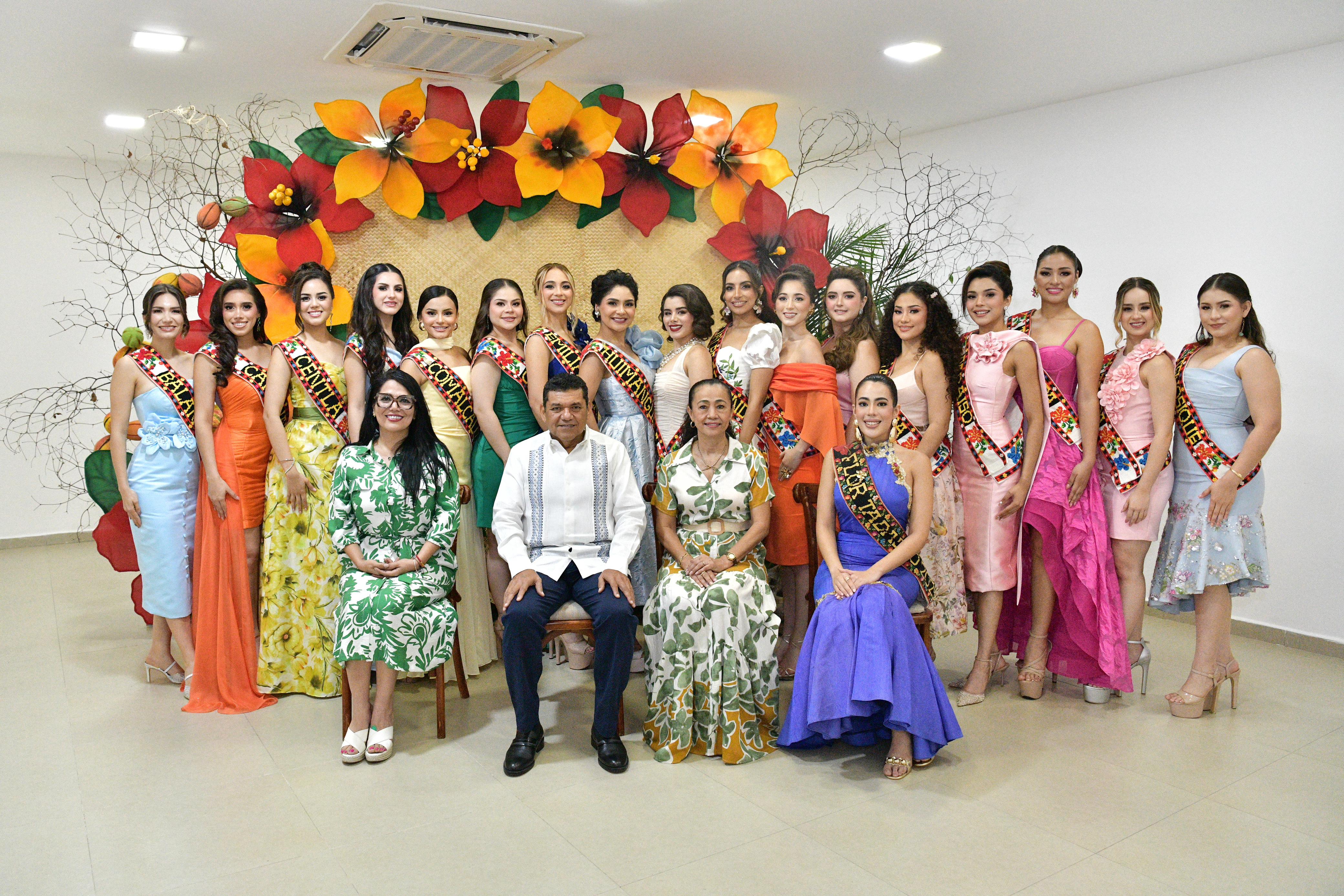 Convive Gobernador Javier May con las 17 embajadoras de la Feria Tabasco 2026; será el pueblo quien elegirá a su Flor de Oro.