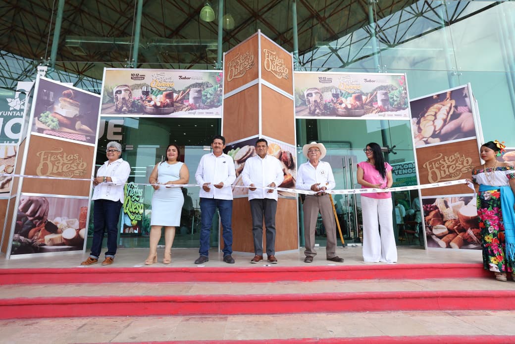 Inaugura Javier May ‘Fiestas del Queso’ en Tenosique, evento que fortalece cadena productiva e impulsa a emprendedores.