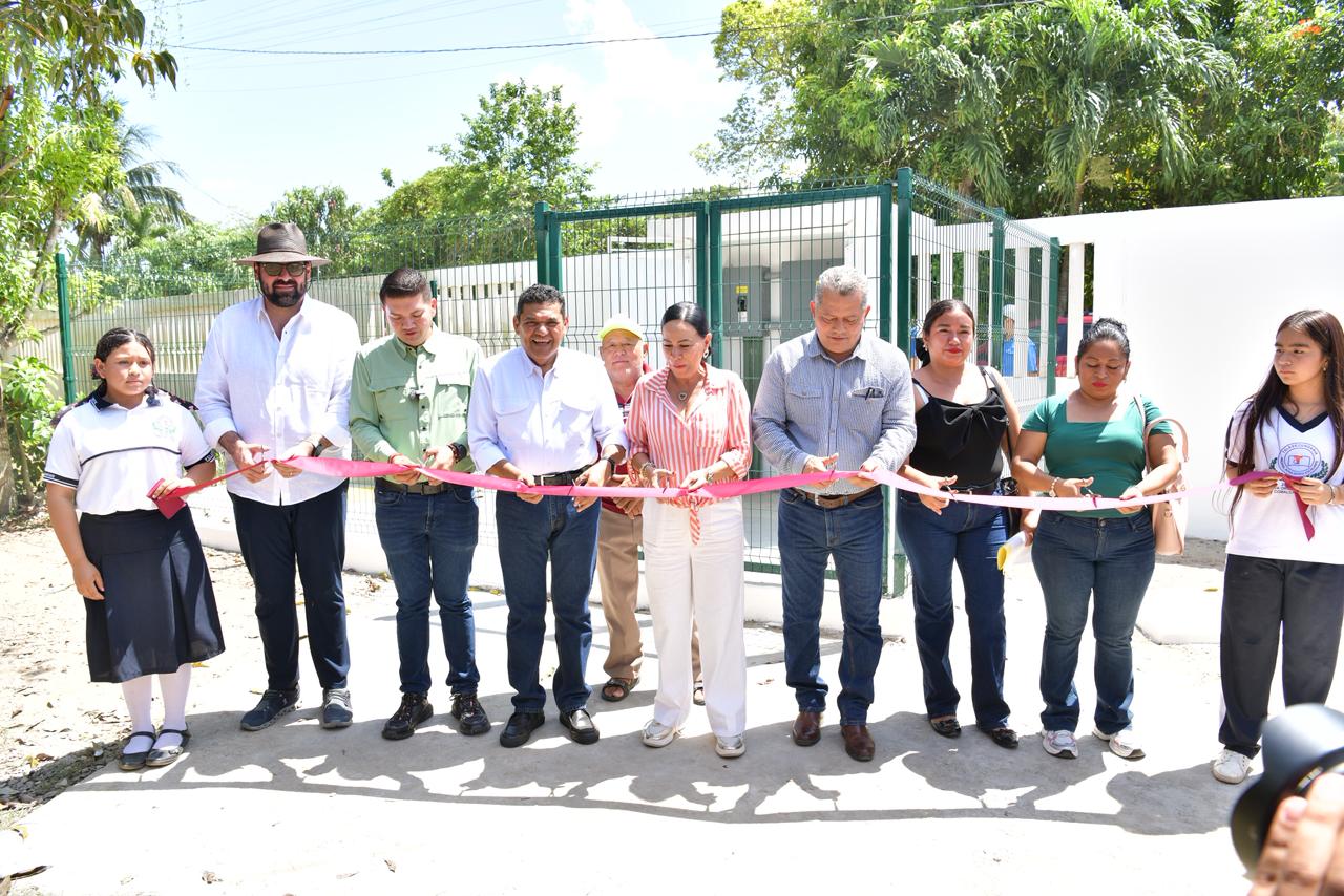 Con obras en materia educativas y de alumbrado público, Gobierno del Pueblo y municipal impulsan la transformación de Comalcalco.