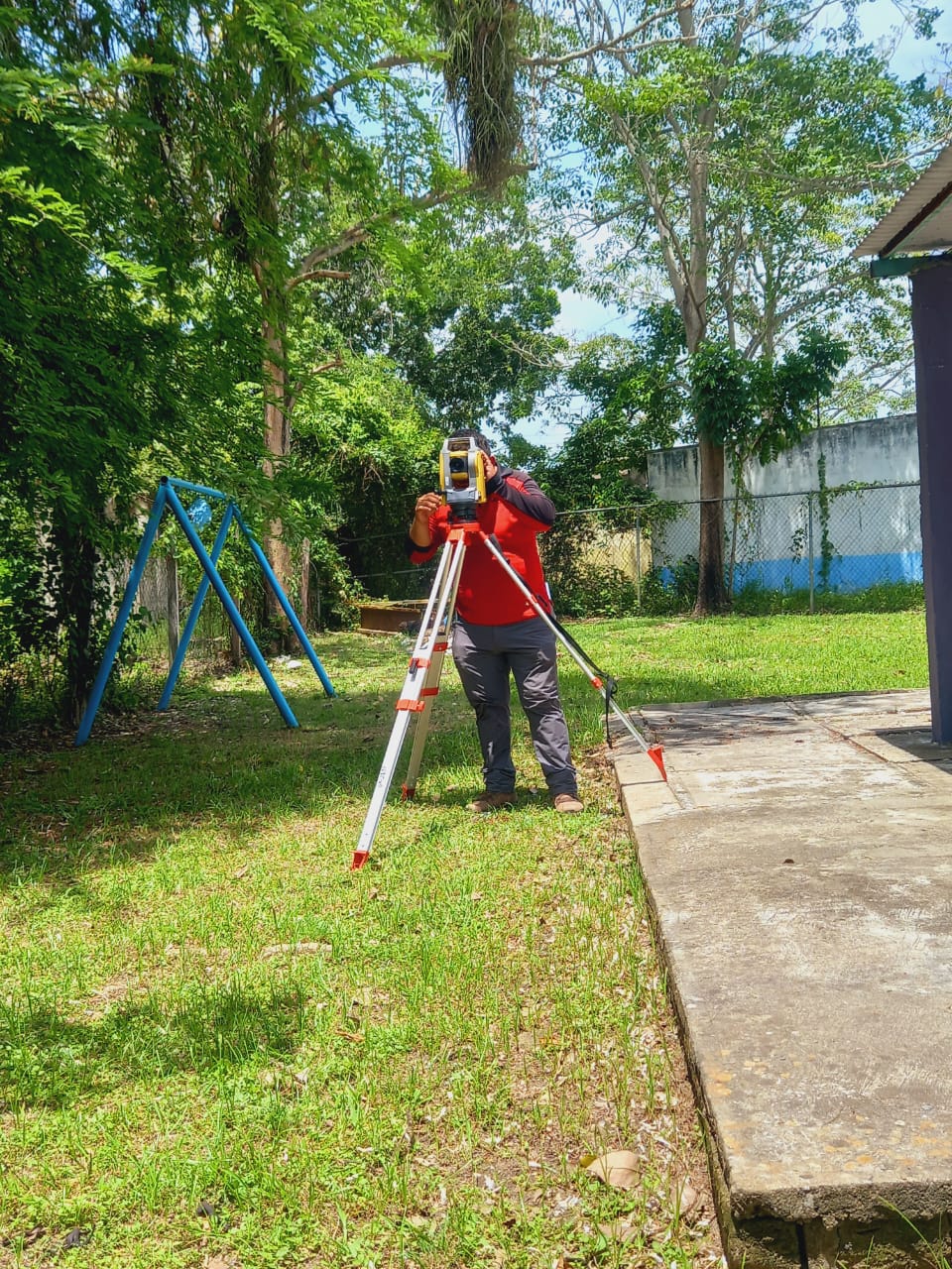 Iniciará la CERTT trabajos topográficos en la colonia Asunción Castellanos de Centro.